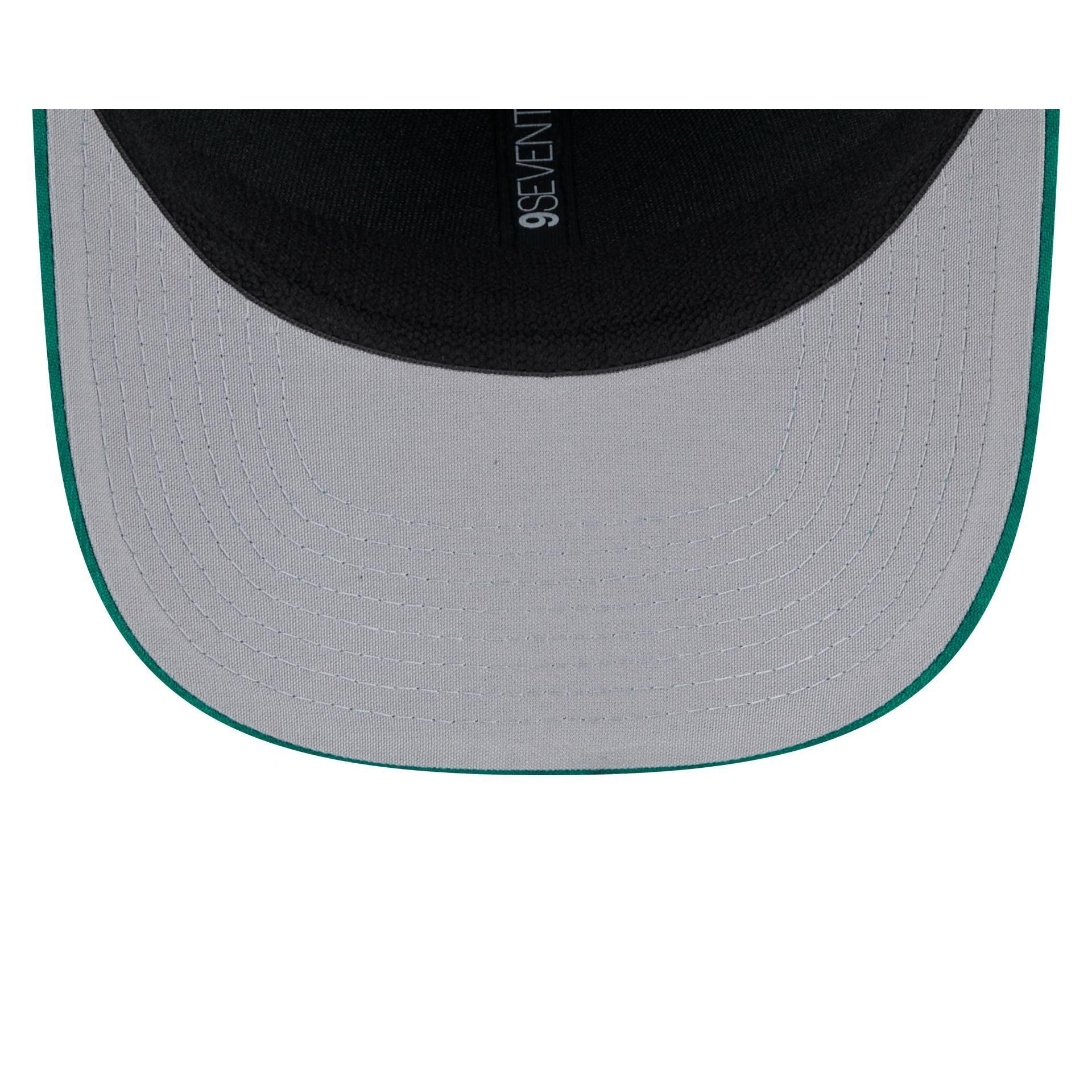 Manchester United FC Core Scarlet 9SEVENTY Stretch-Snap Hat Male Product Image