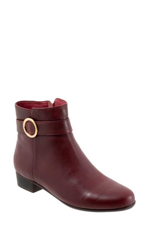 Trotters Ruby Women's Flat Shoes Product Image