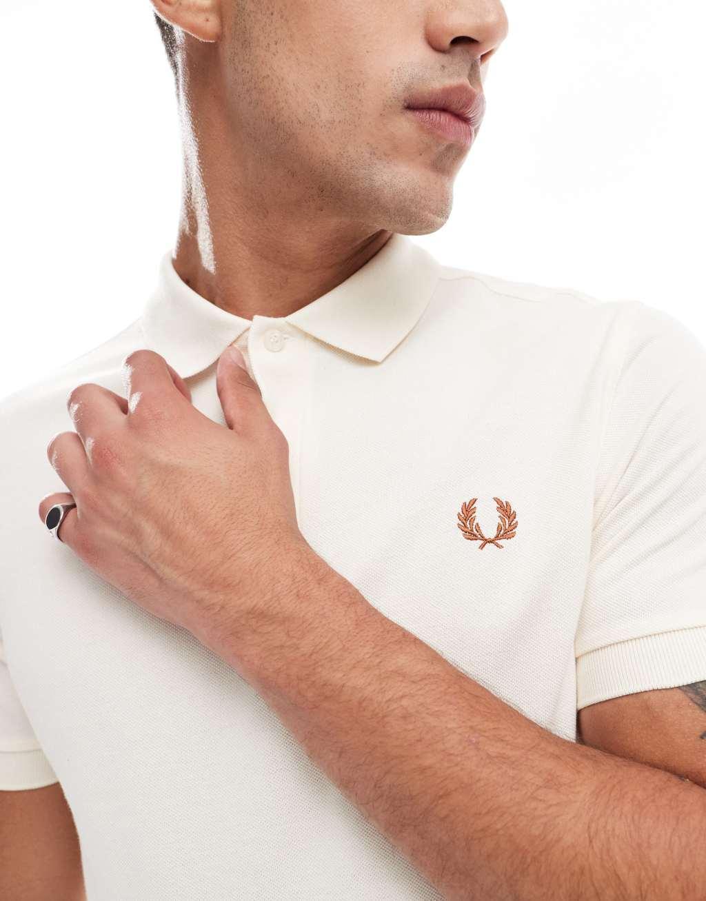 Fred Perry polo shirt in off white Product Image