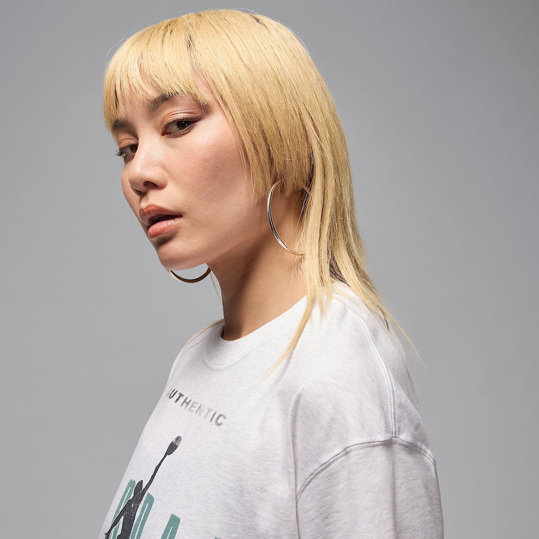 Jordan Flight Women's Graphic T-Shirt Product Image