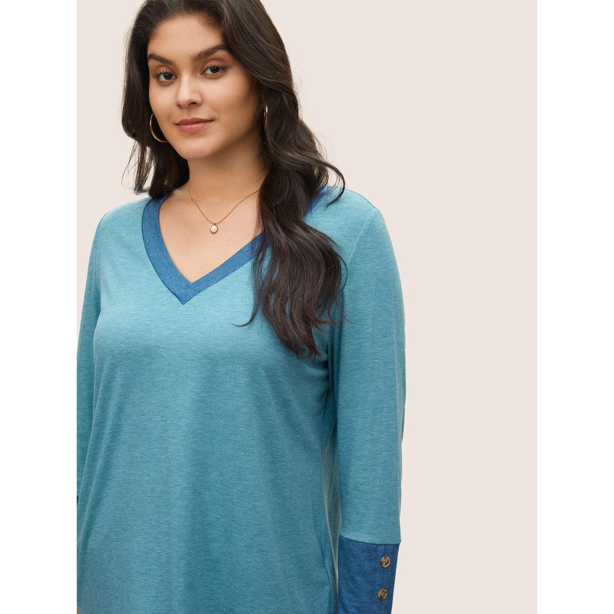 Plus Size Contrast Patchwork Button Detail T-shirt LightBlue Women Casual Contrast Plain V-neck Everyday T-shirts BloomChic 12/L Product Image