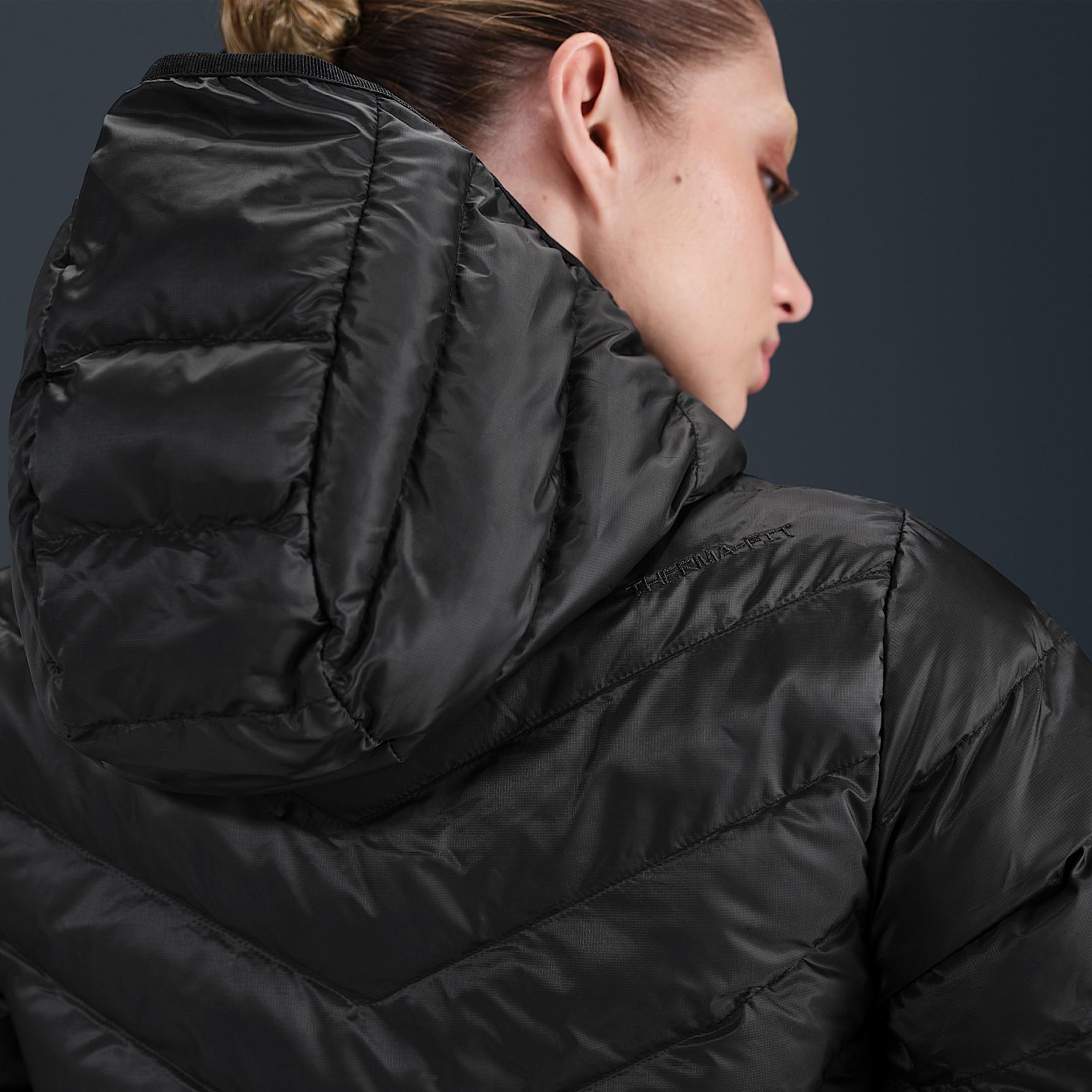 Nike Sportswear Windpuffer Women's Therma-FIT Hooded Puffer Product Image