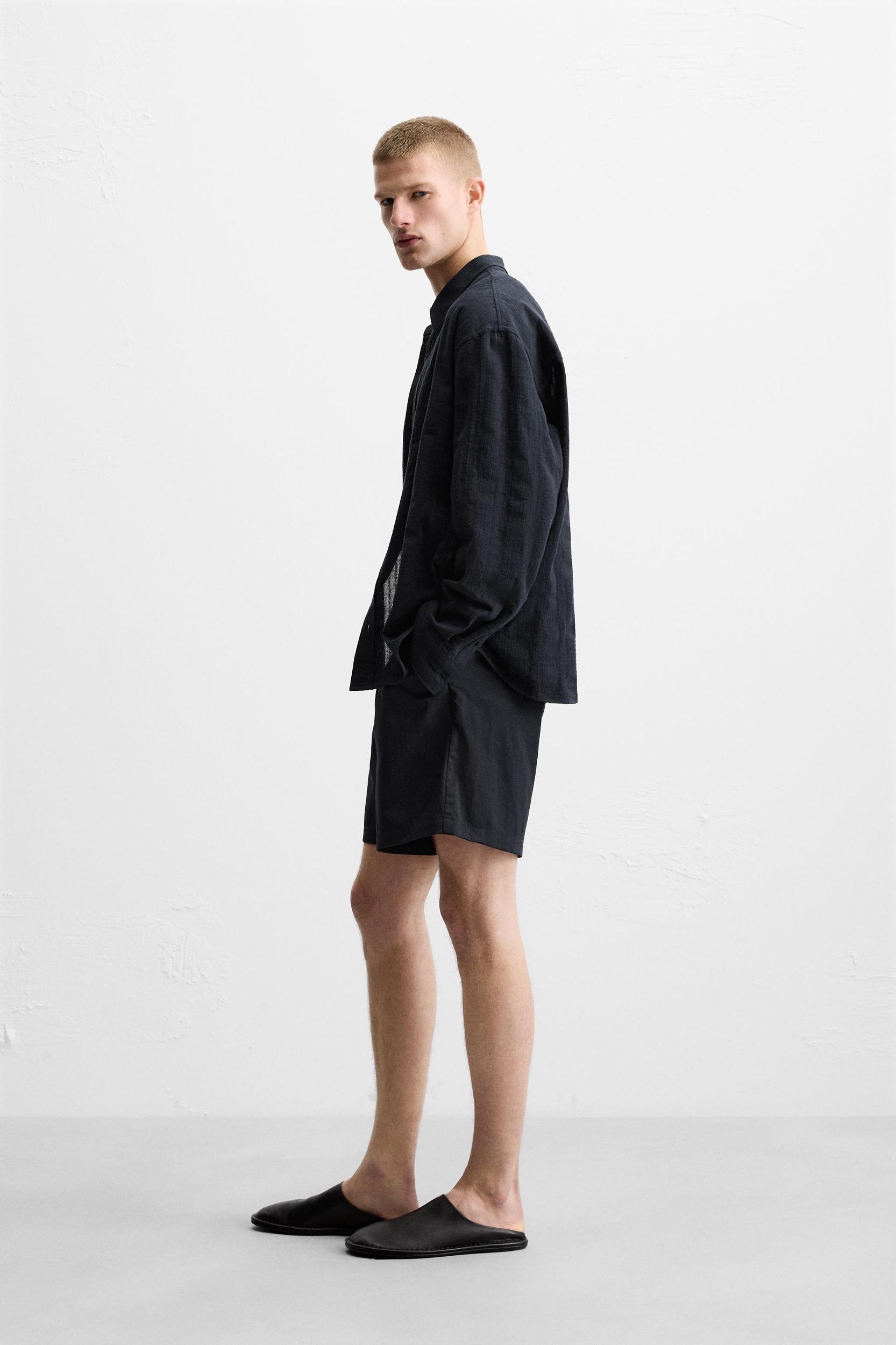 PLEATED BELT BERMUDA SHORTS Product Image