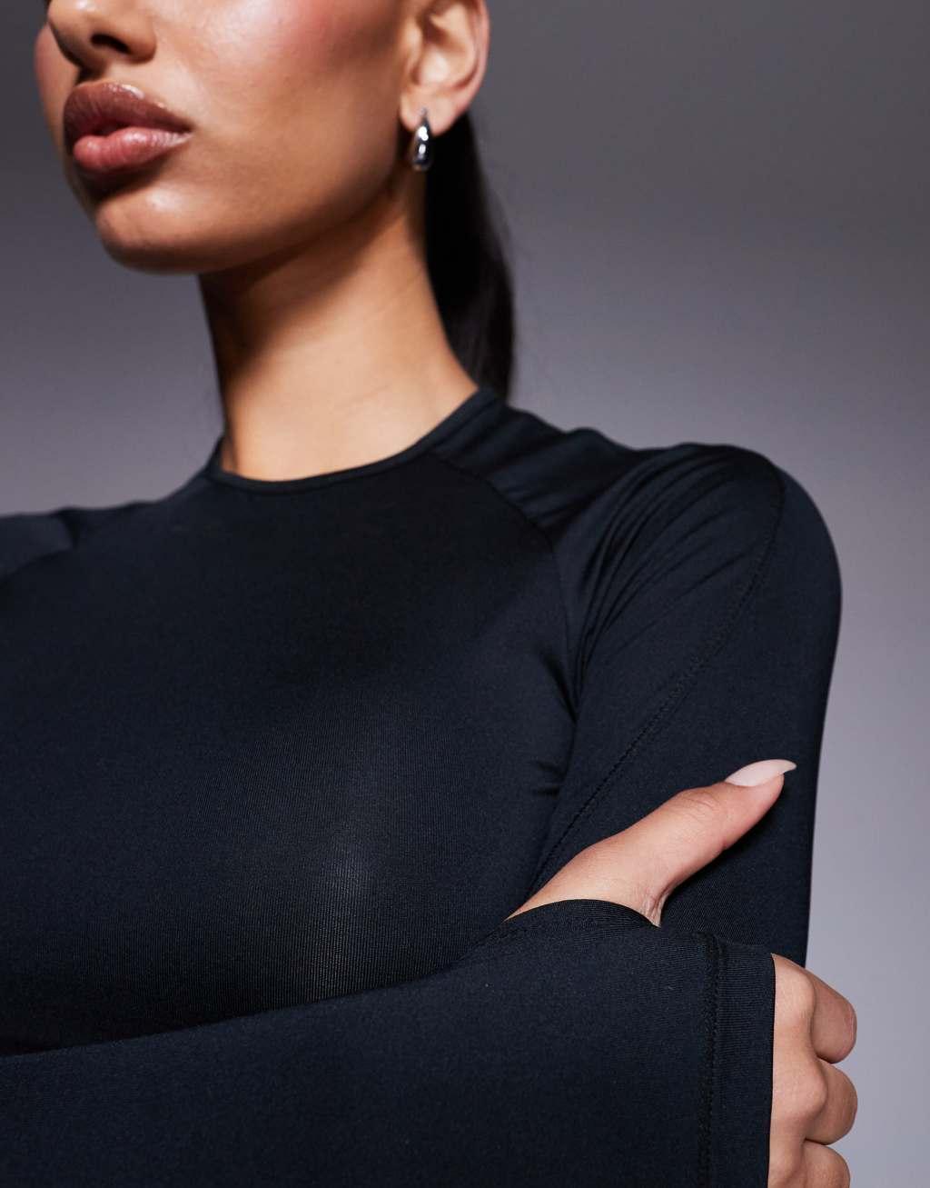 4505 Icon slim fit active long sleeve top in black  Product Image