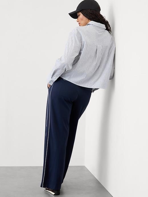 Midday Cropped Poplin Shirt Product Image