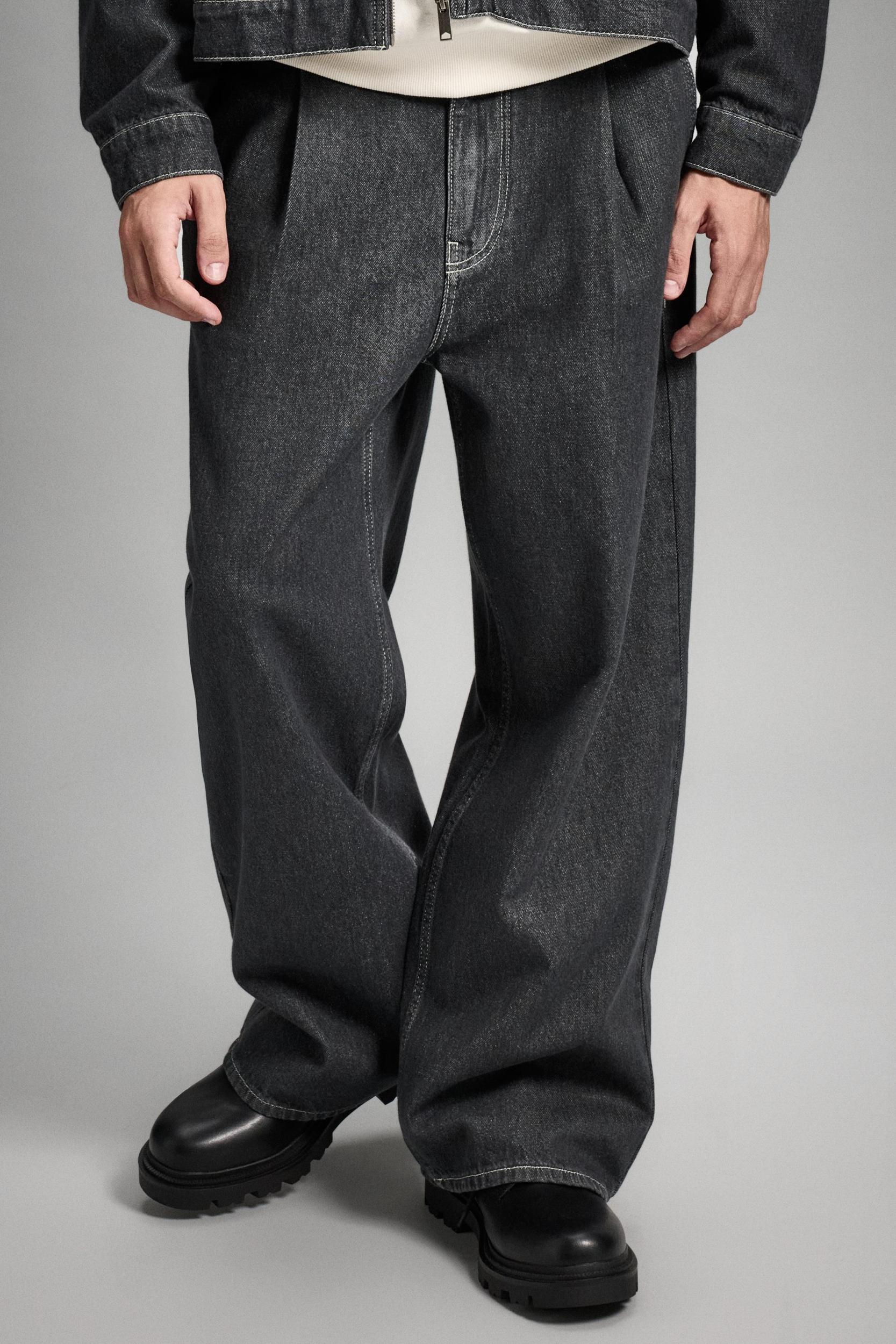 Wide-leg jeans with darts Product Image