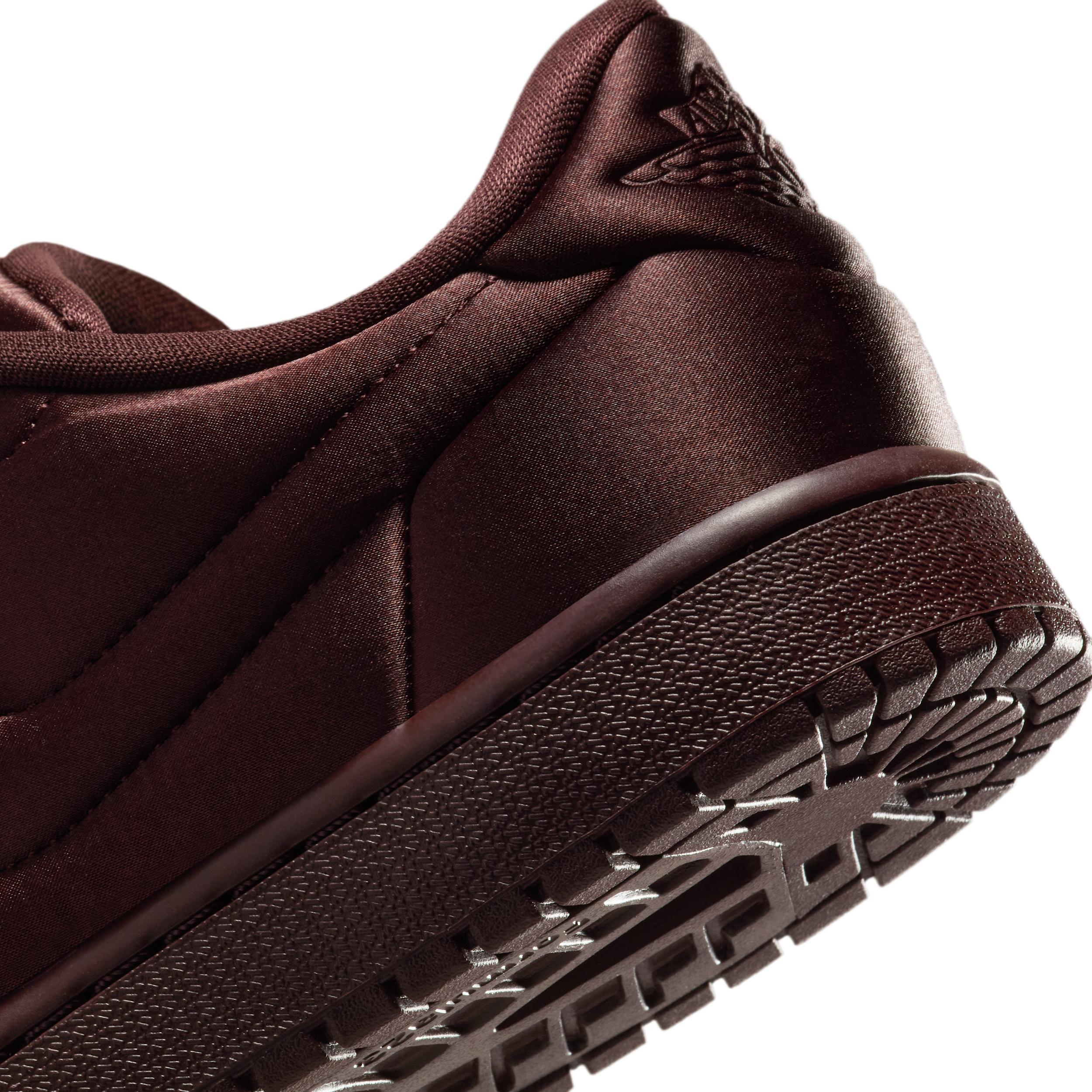 Womens Air Jordan 1 Low Method of Make Shoes Product Image