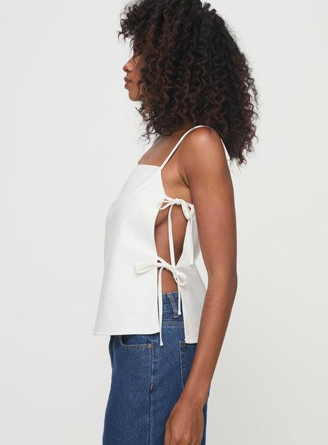 Novalie Top White Product Image