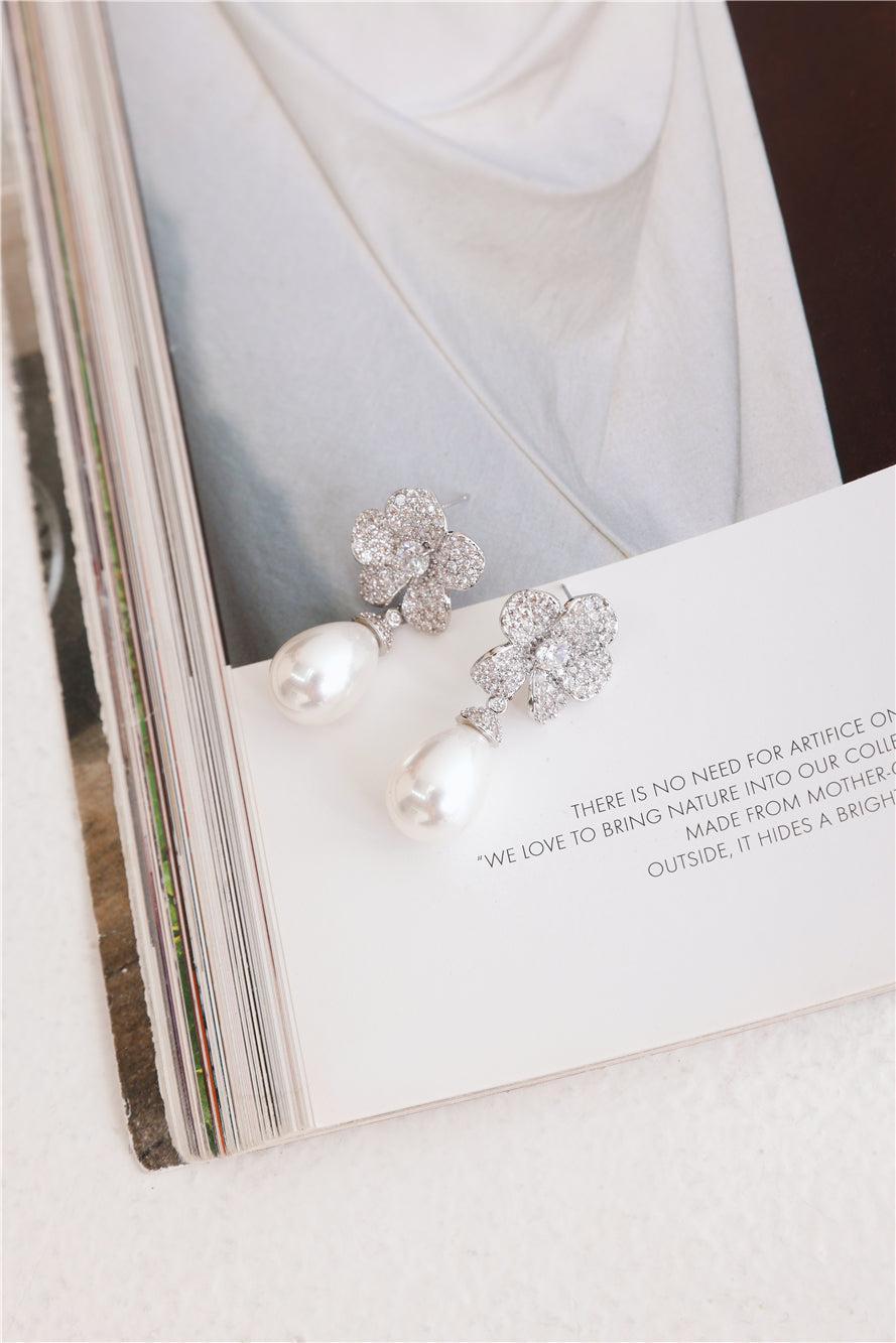 925 Silver Luxury Lover Earrings Silver Product Image