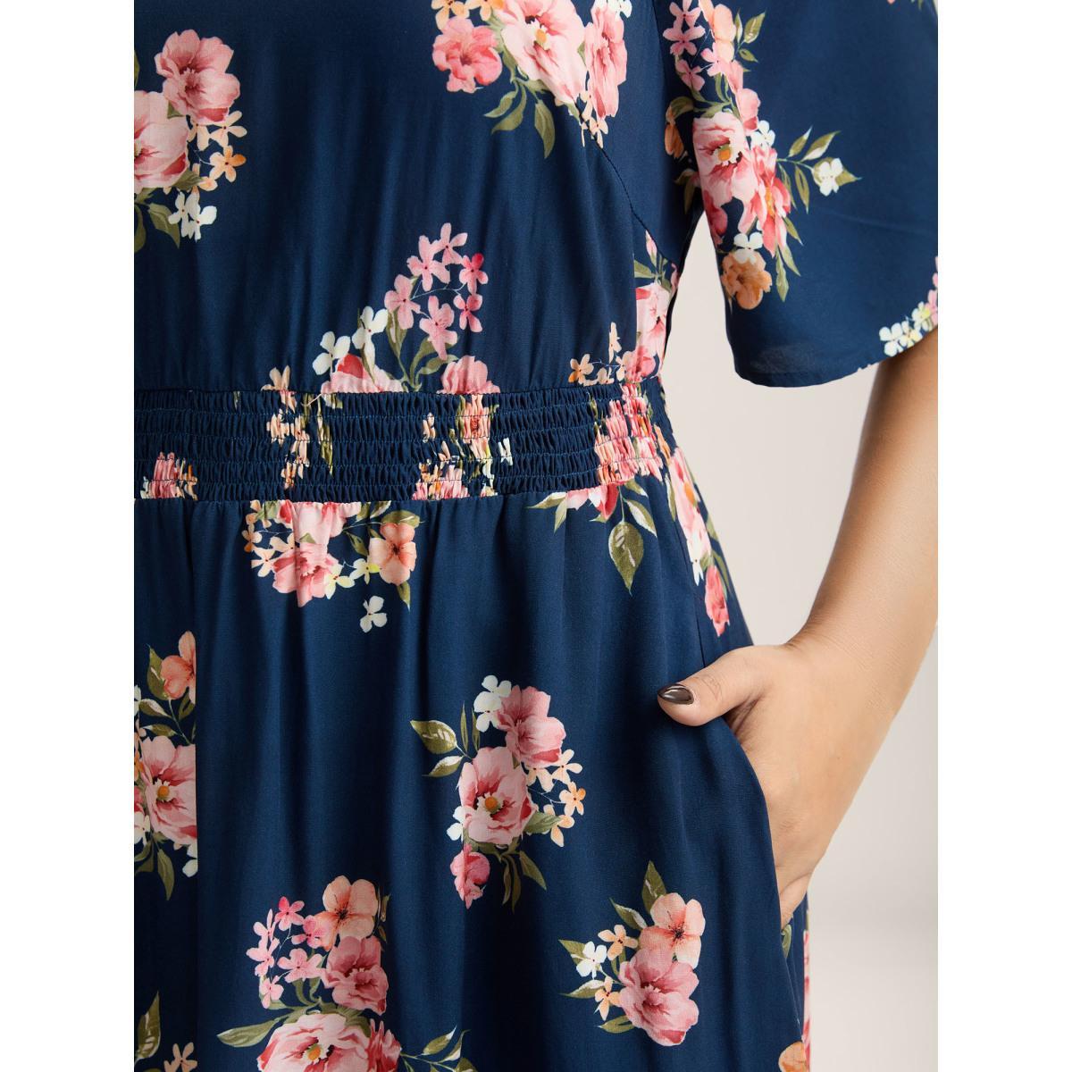 Plus Size Sweet Floral Print Shirred Waist Midi Dress DarkBlue Women Heart neckline Short sleeve Curvy BloomChic 12/L Product Image