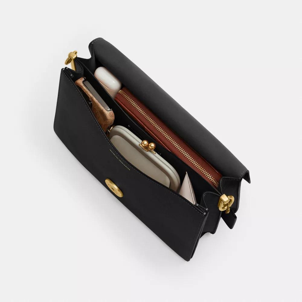 Chain Tabby Shoulder Bag 30 Product Image