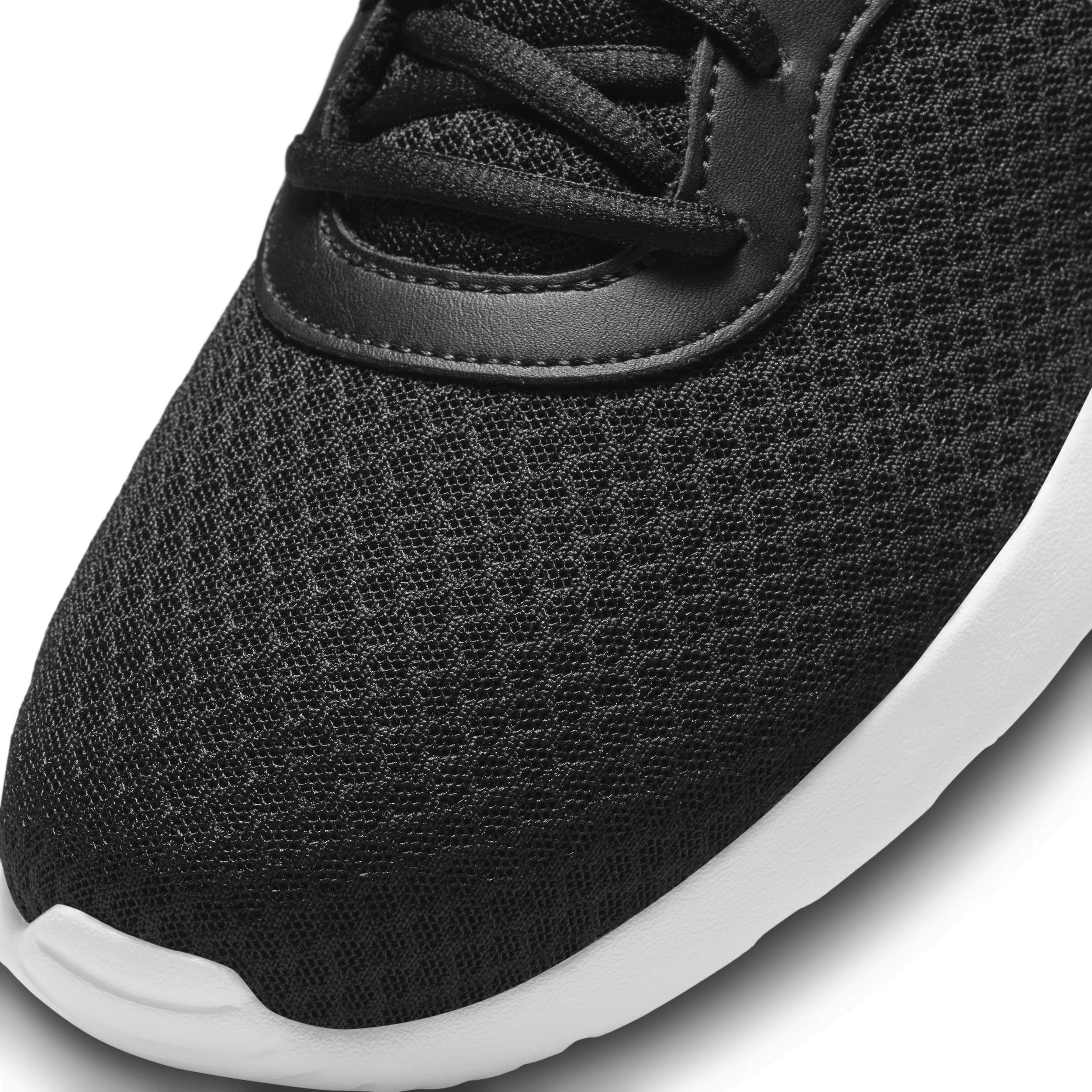Nike Tanjun Men's Shoes Product Image