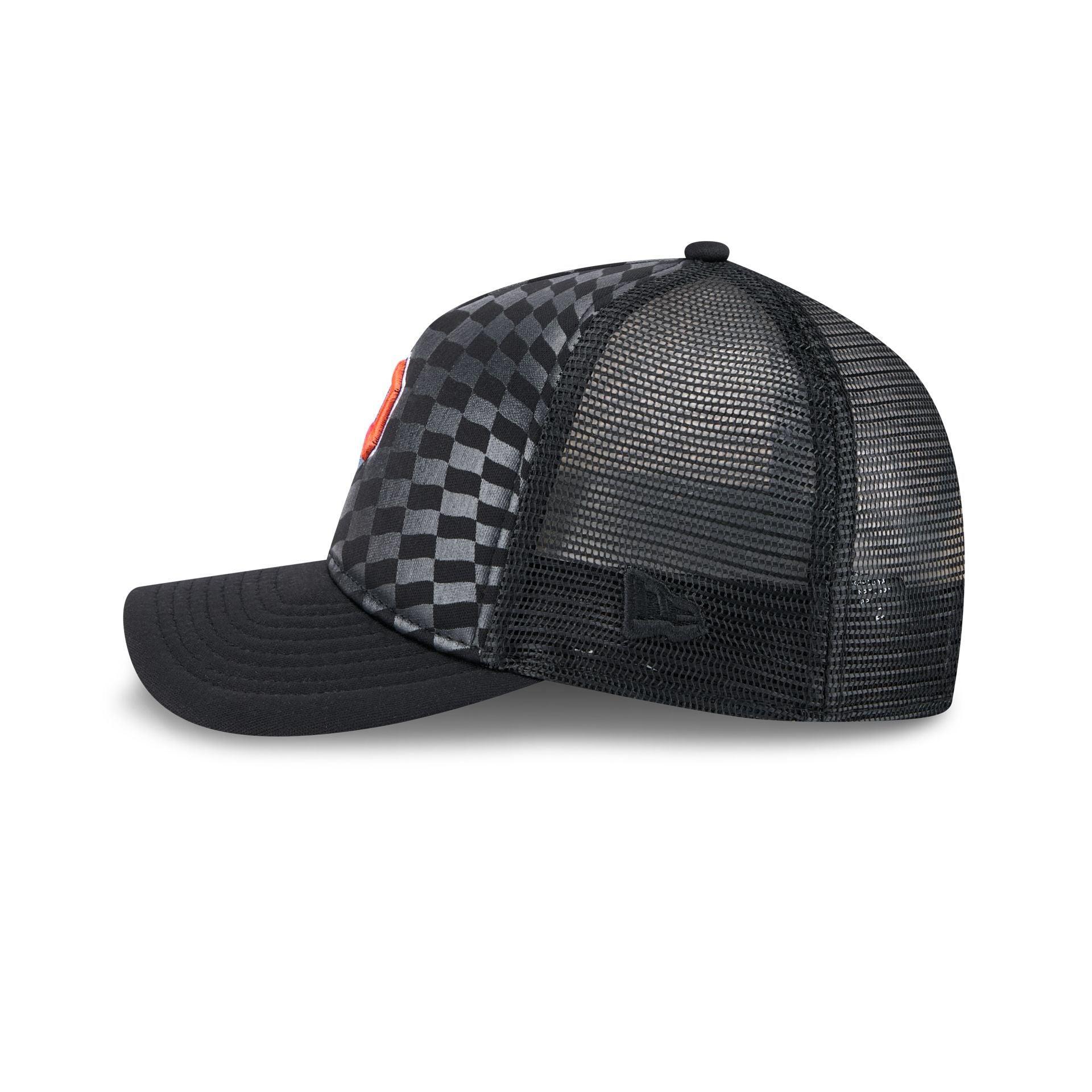 Pittsburgh Pirates Gradient Raceway 9FORTY M-Crown A-Frame Trucker Hat Male Product Image