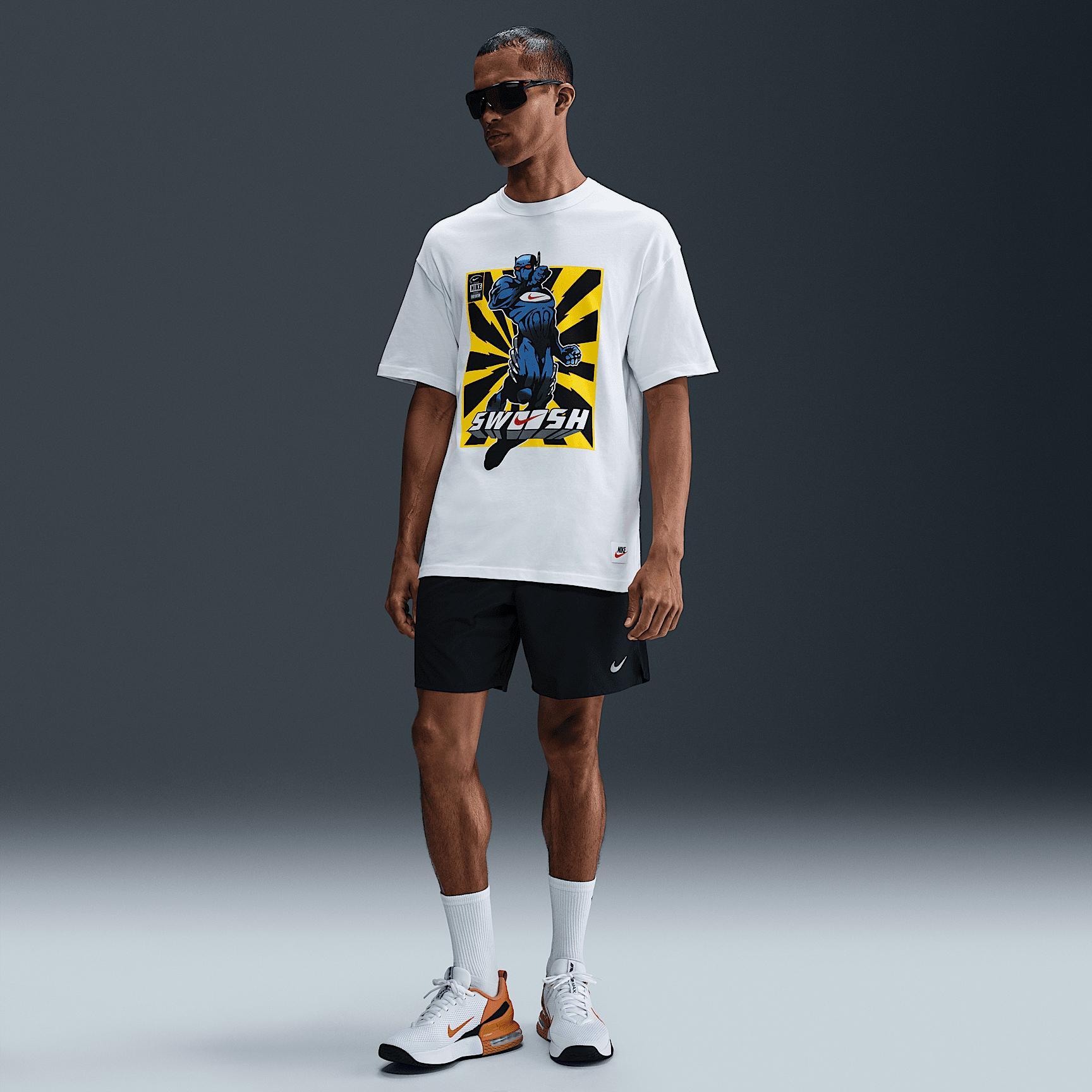 Nike Men's Max90 Fitness T-Shirt Product Image