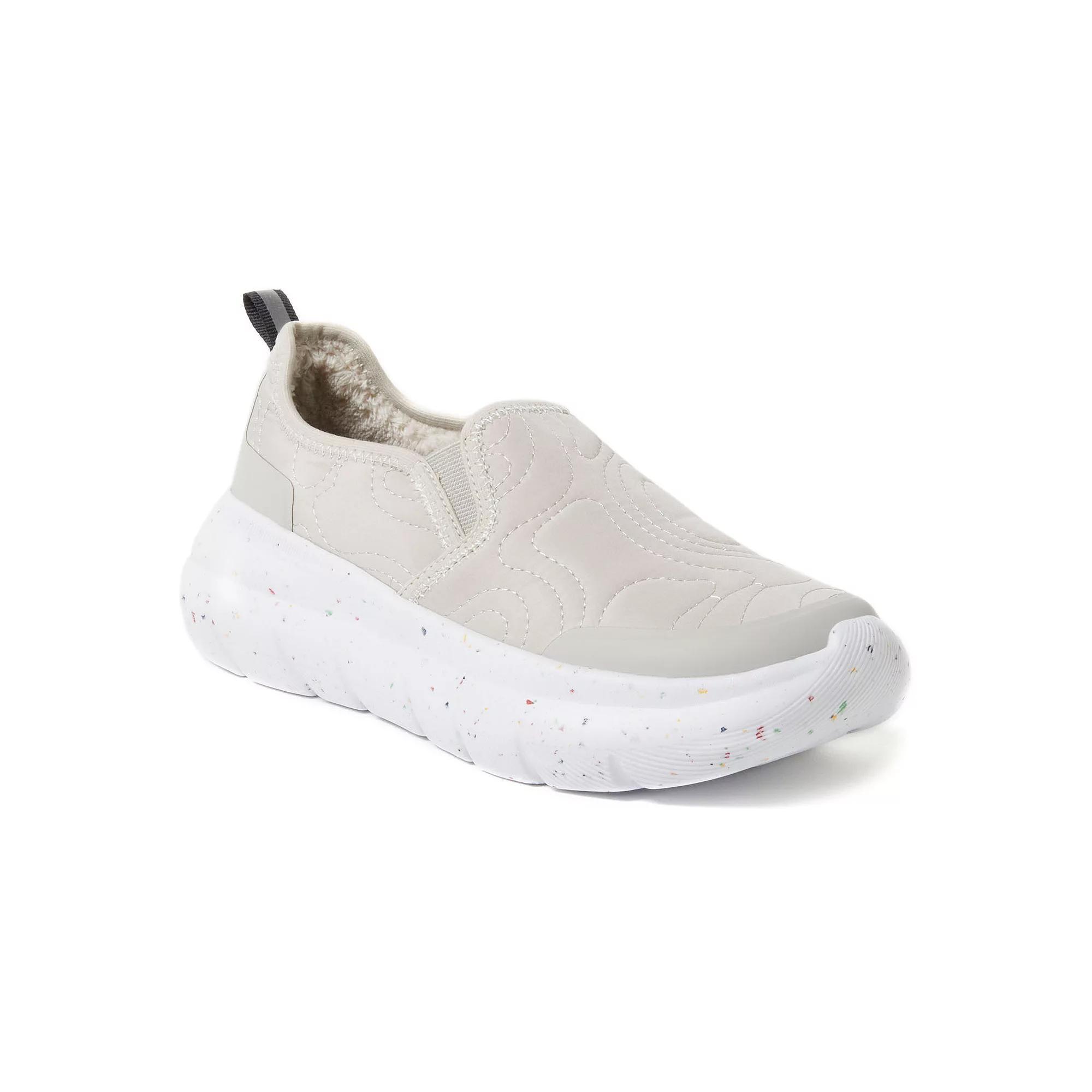 Dearfoams Crimson Womens Slip-On Shoes Product Image