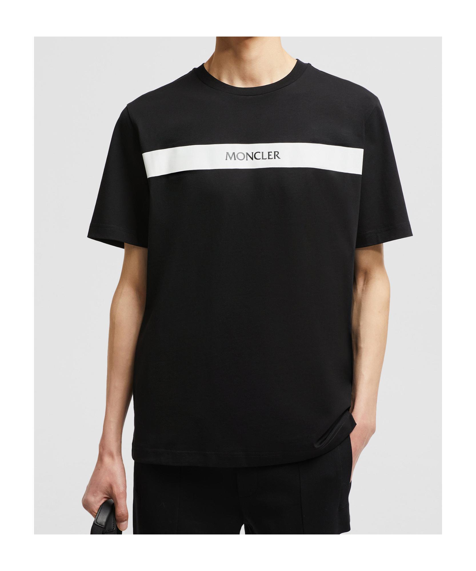 MONCLER Men's Cotton T-shirt With Rubberised Logo In Black Product Image