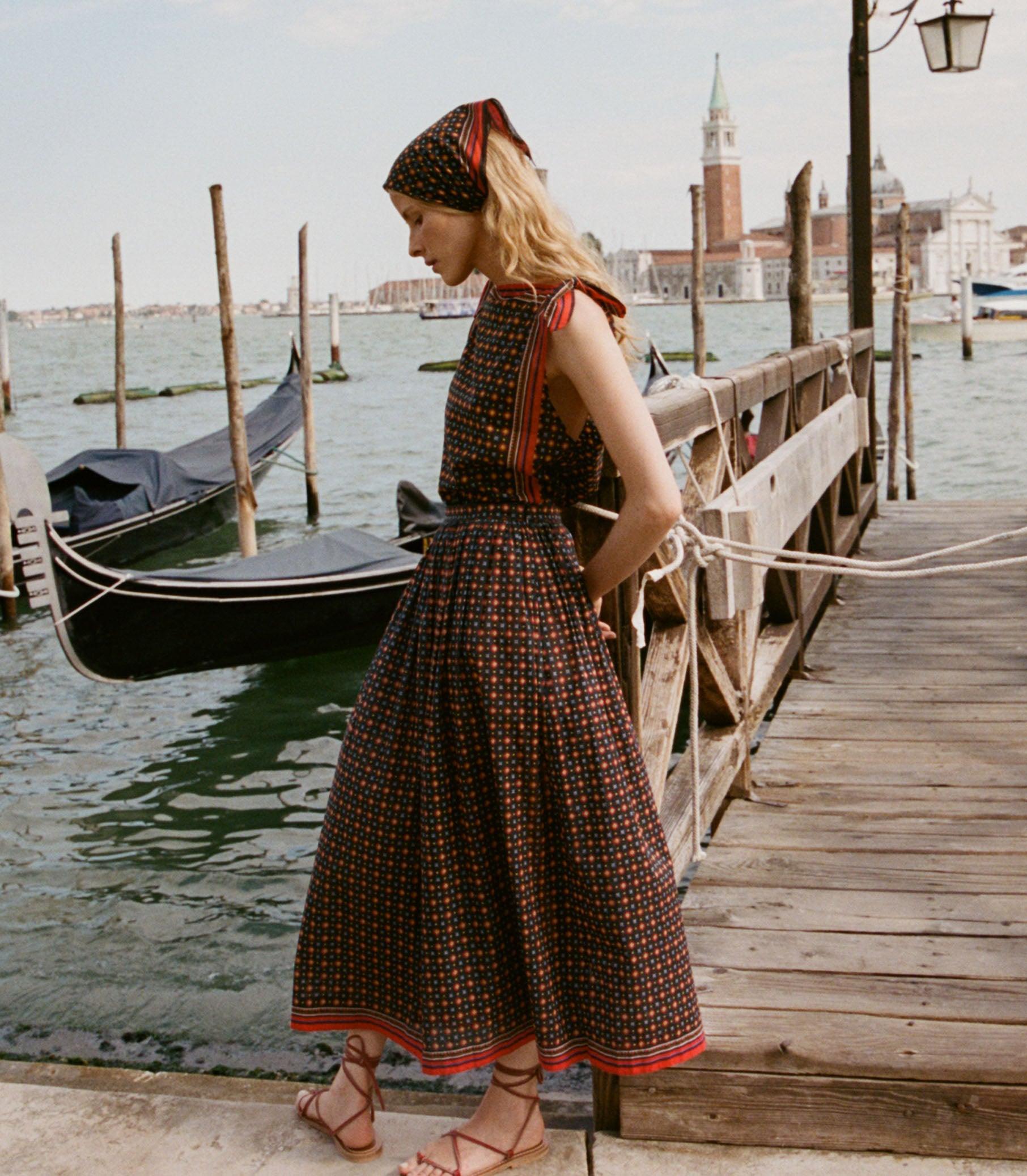 MARICETTE SKIRT -- NOIR MONTMARTRE FOULARD Product Image