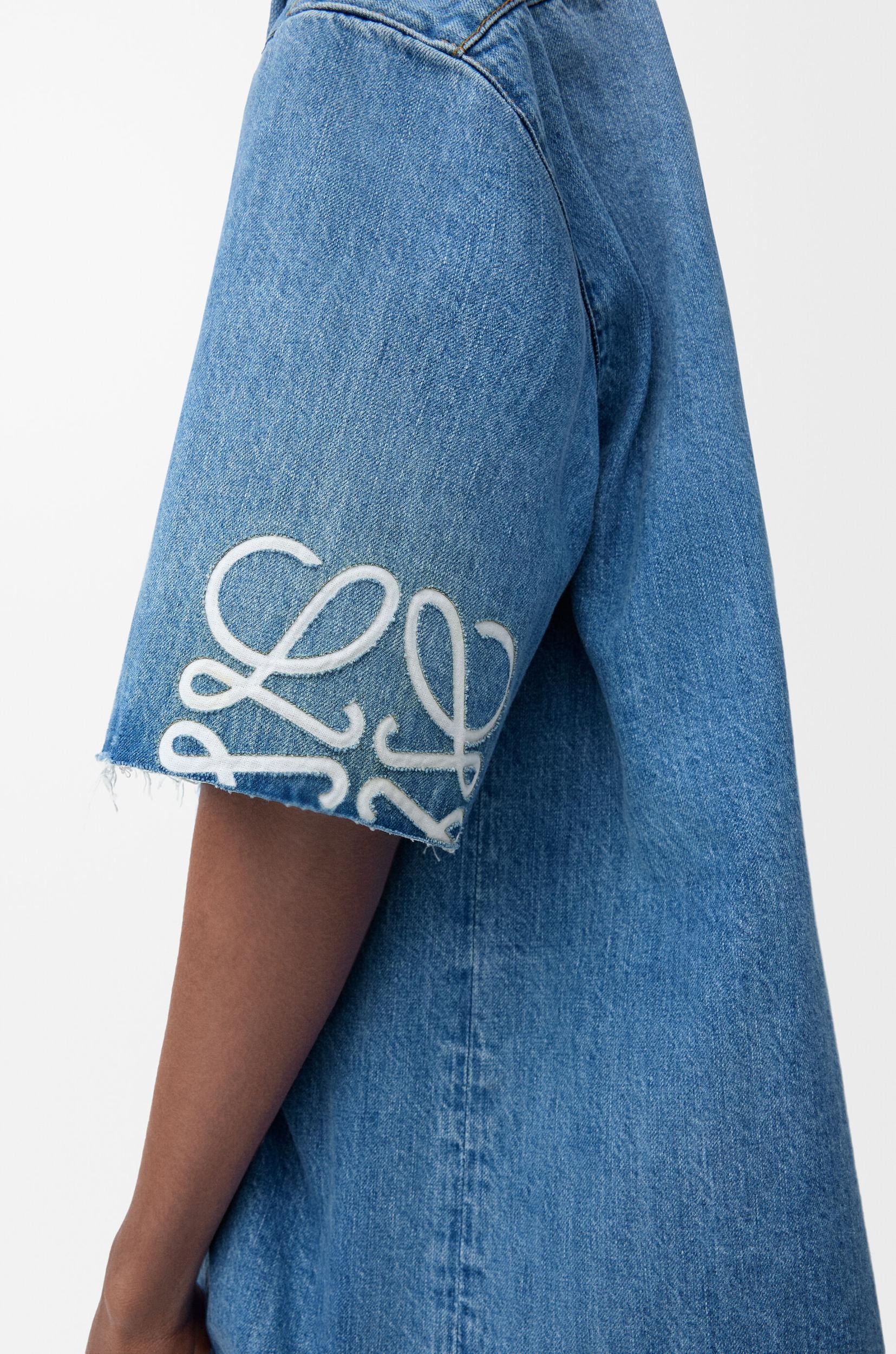 Anagram short sleeve shirt in denim Product Image