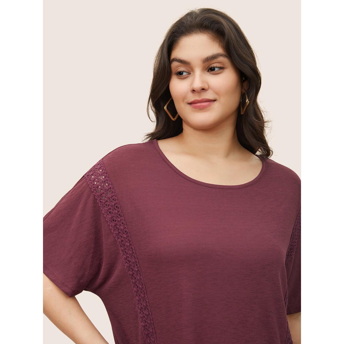 Plus Size Solid Lace Panel Curved Hem T-shirt Burgundy Women Resort Non Plain Round Neck Vacation T-shirts BloomChic 26/4X Product Image