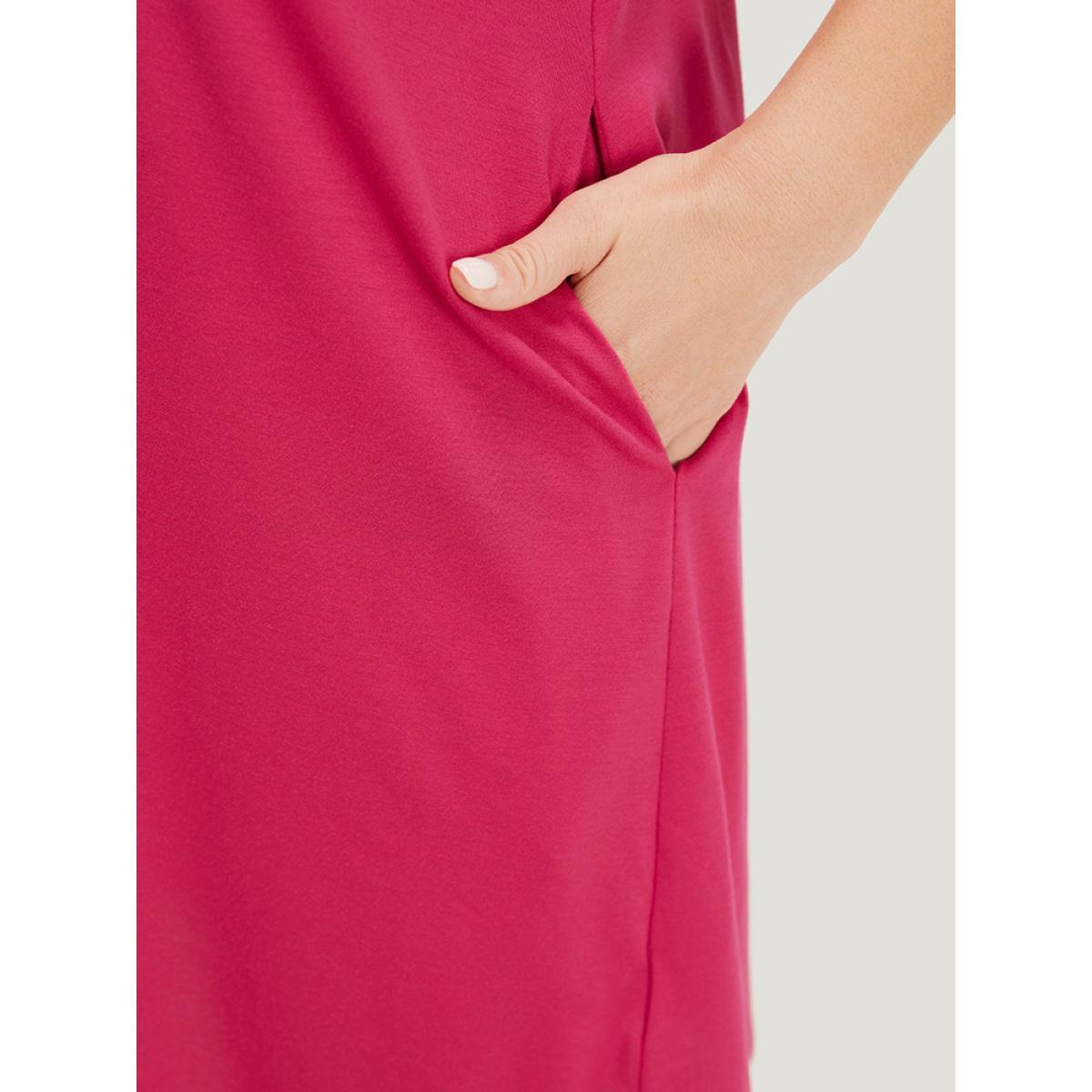 Plus Size Letter Print Pocket Short Sleeve Graphic Dress RedViolet Women Casual Pocket Curvy Knee Dress BloomChic 14-16/1X Product Image
