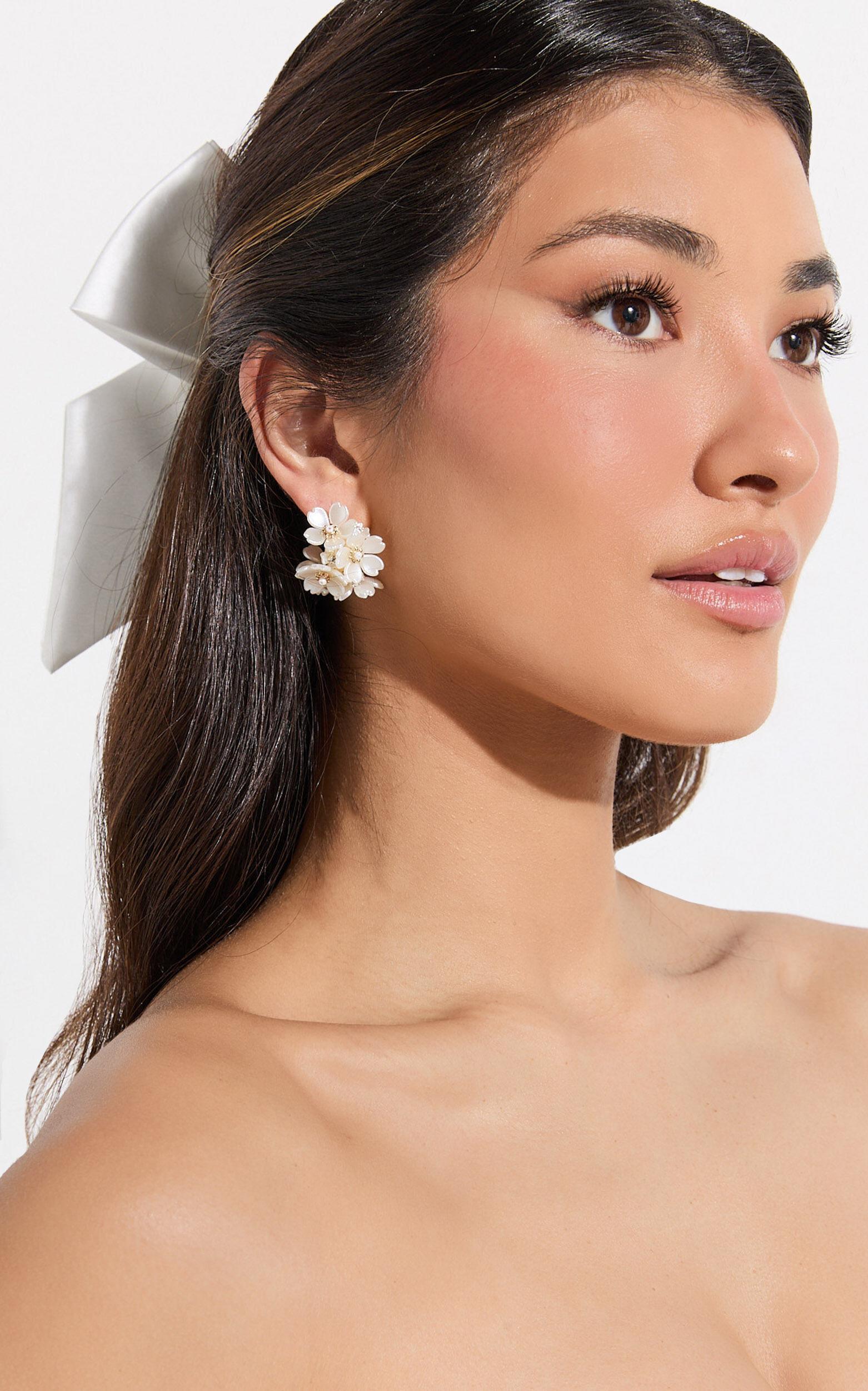 Camille Earrings - Pearl Flower Hoop Earrings in Shell Product Image
