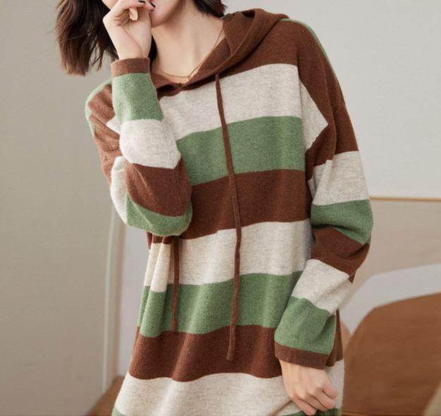 Color Block Drawstring Slit Knit Midi Hoodie Dress Product Image