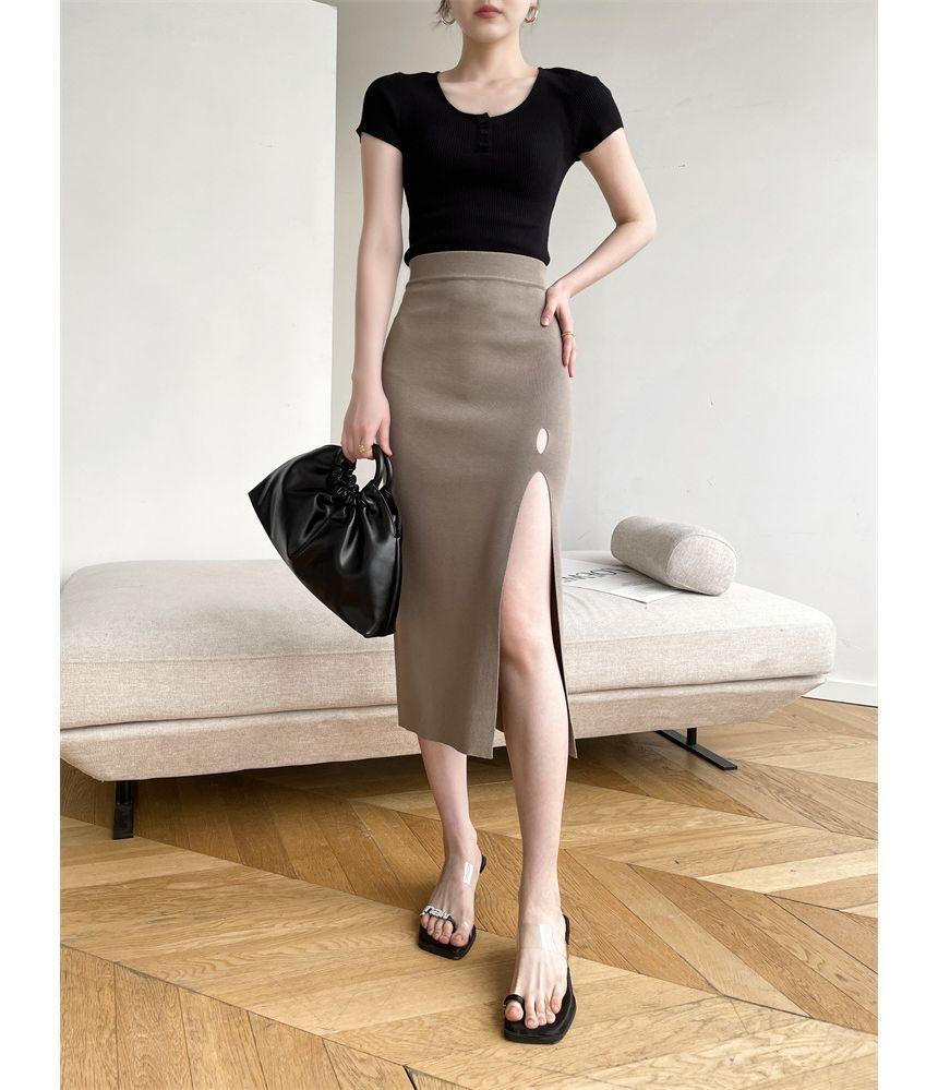High Rise Plain Midi Fitted Skirt Product Image