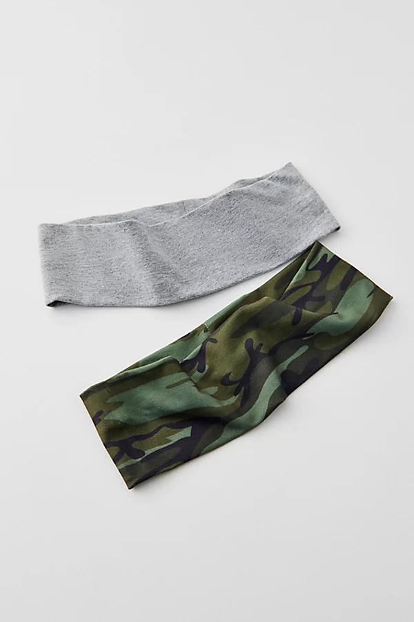 Soft & Stretchy Wide Knit Headband Set Womens at Urban Outfitters Product Image