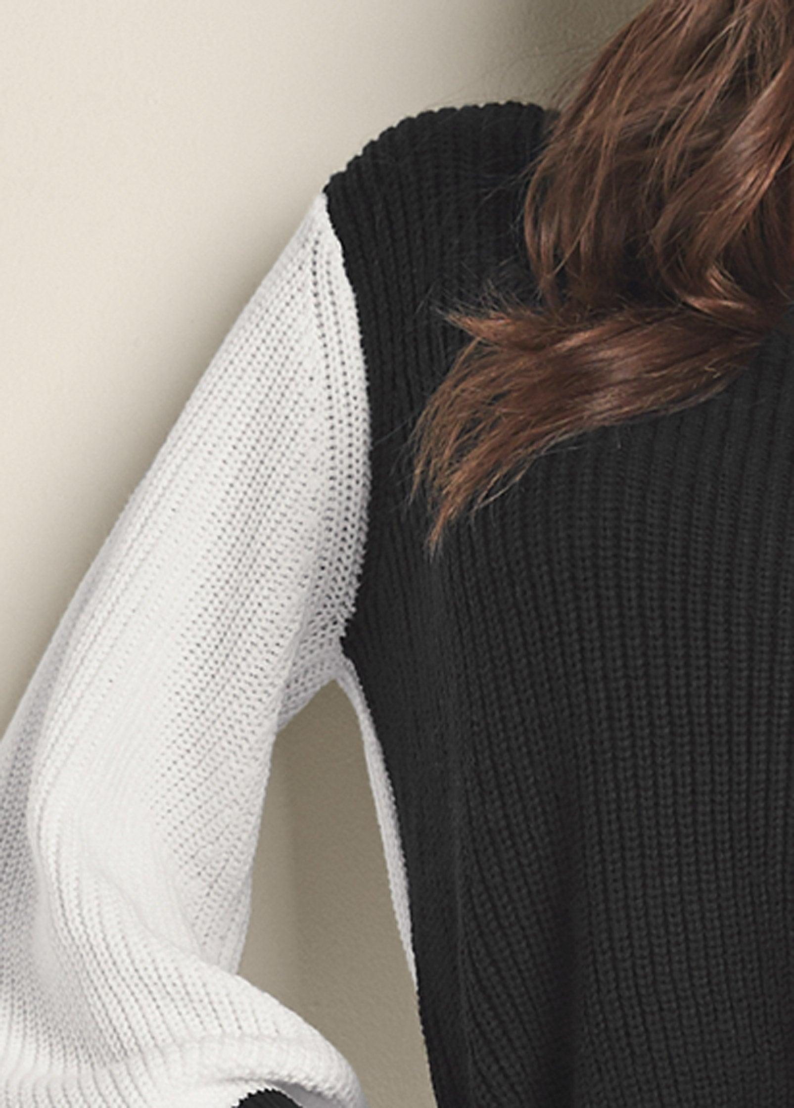 Twist V-Back Sweater - Off White & Black Product Image