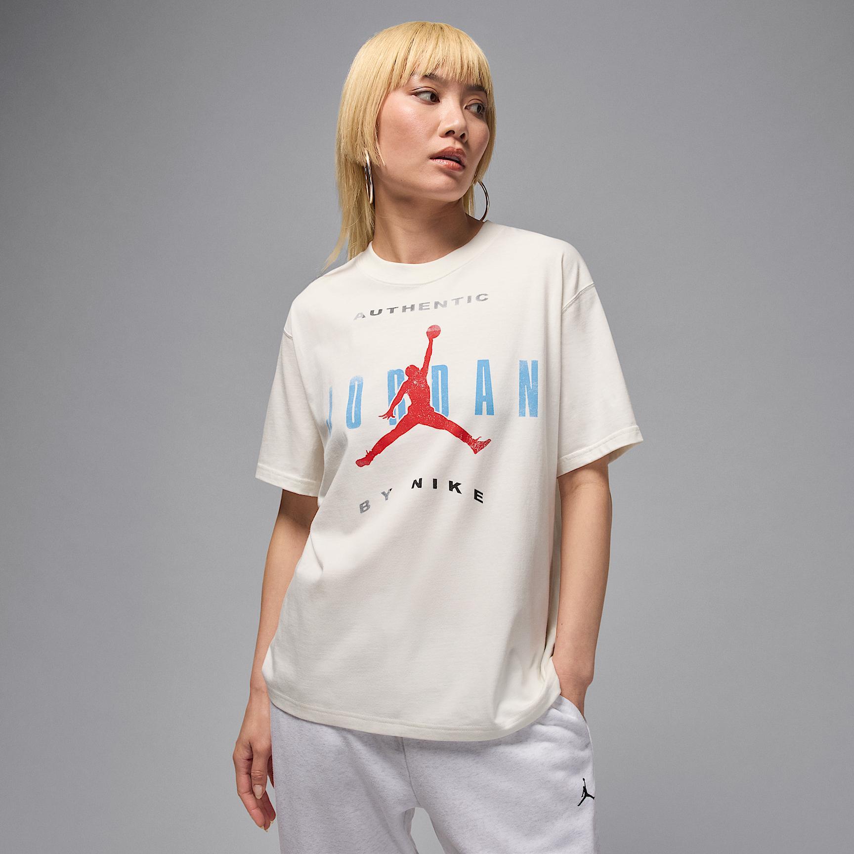 Women's Jordan Flight Graphic T-Shirt Product Image