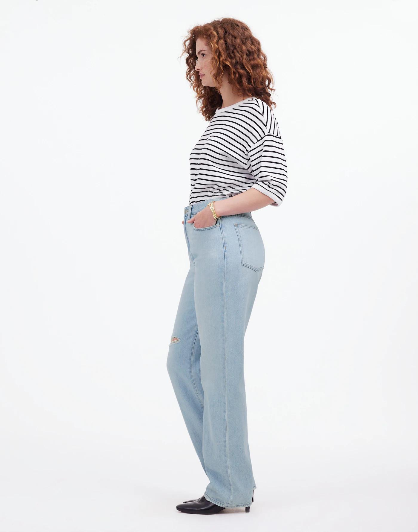 The Petite Curvy '90s Straight Jean Product Image