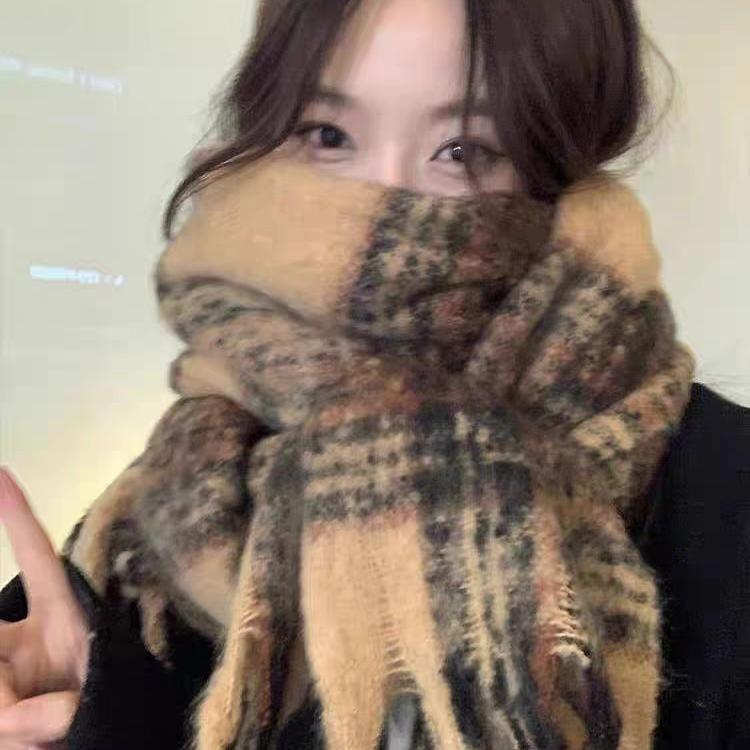 Plaid Wide Scarf Product Image