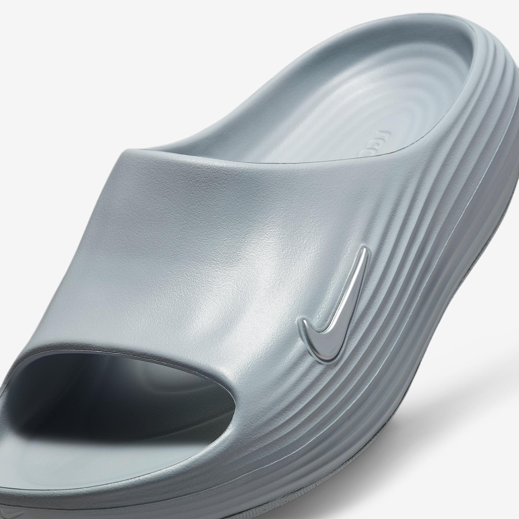 Nike Men's ReactX Rejuven Slides Product Image