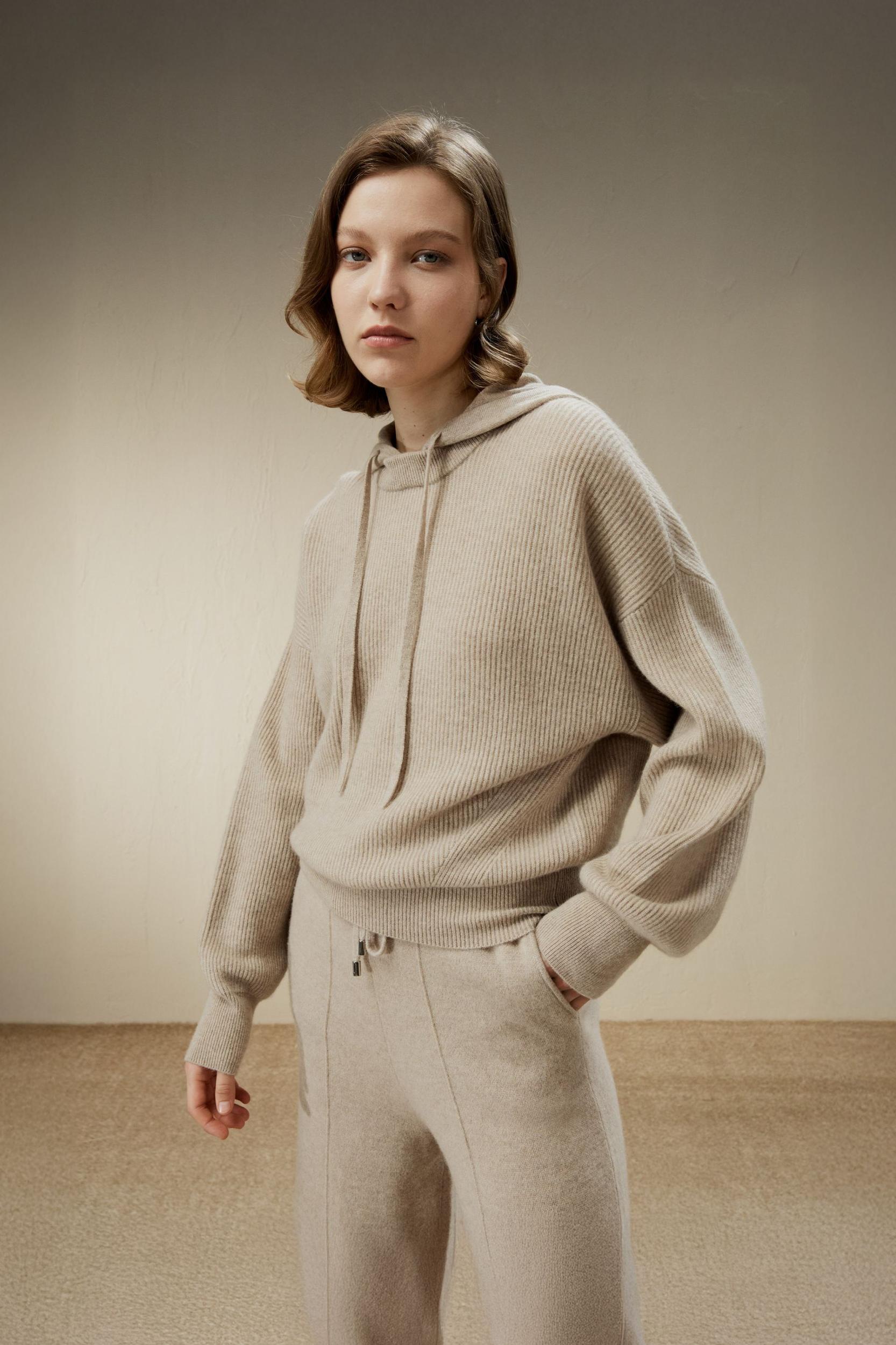 Eshe 2-in-1 Cashmere Detachable Hoodie Product Image