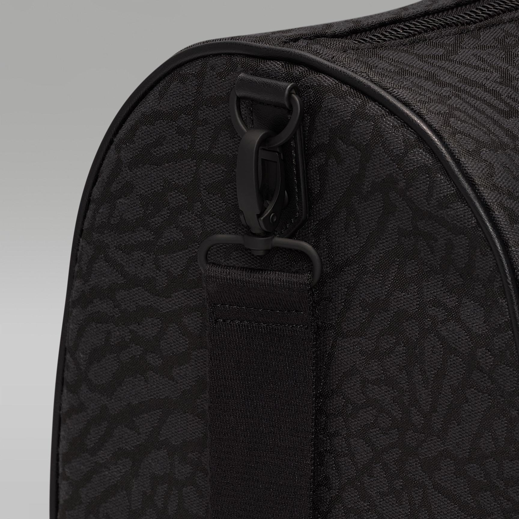 Men's Jordan Icon Duffel Bag (40L) Product Image