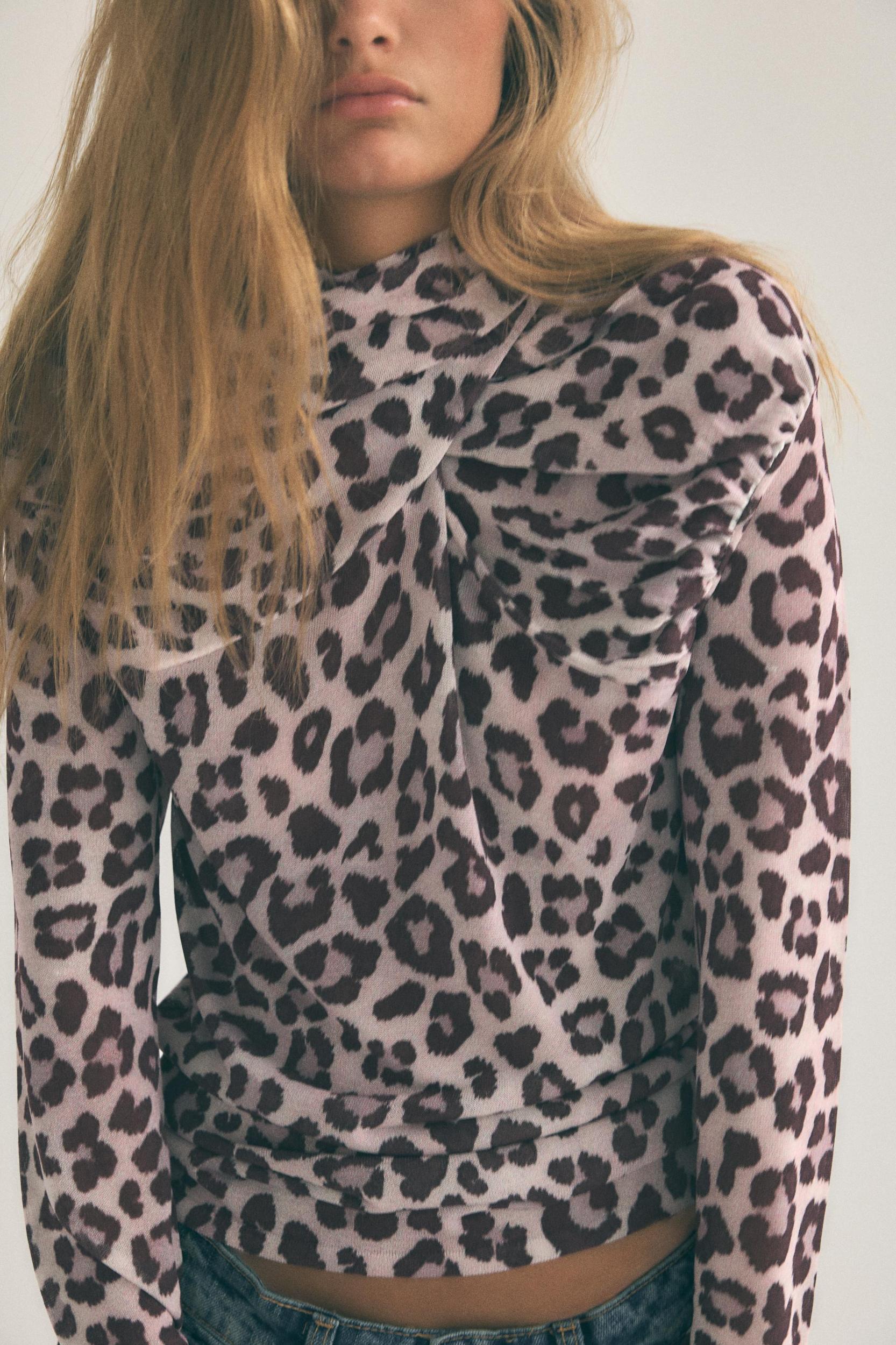 FINE KNIT ANIMAL PRINT JACQUARD TOP Product Image
