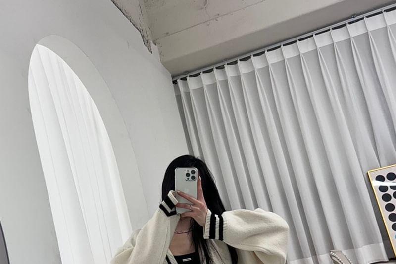 Set: V-Neck Contrast Trim Zip-Up Cardigan + High Waist Knit Shorts Product Image