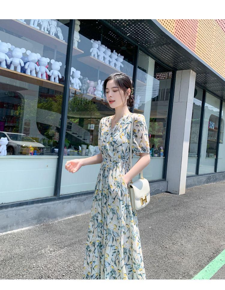 Short-Sleeve V-Neck Floral Midi A-Line Dress Product Image