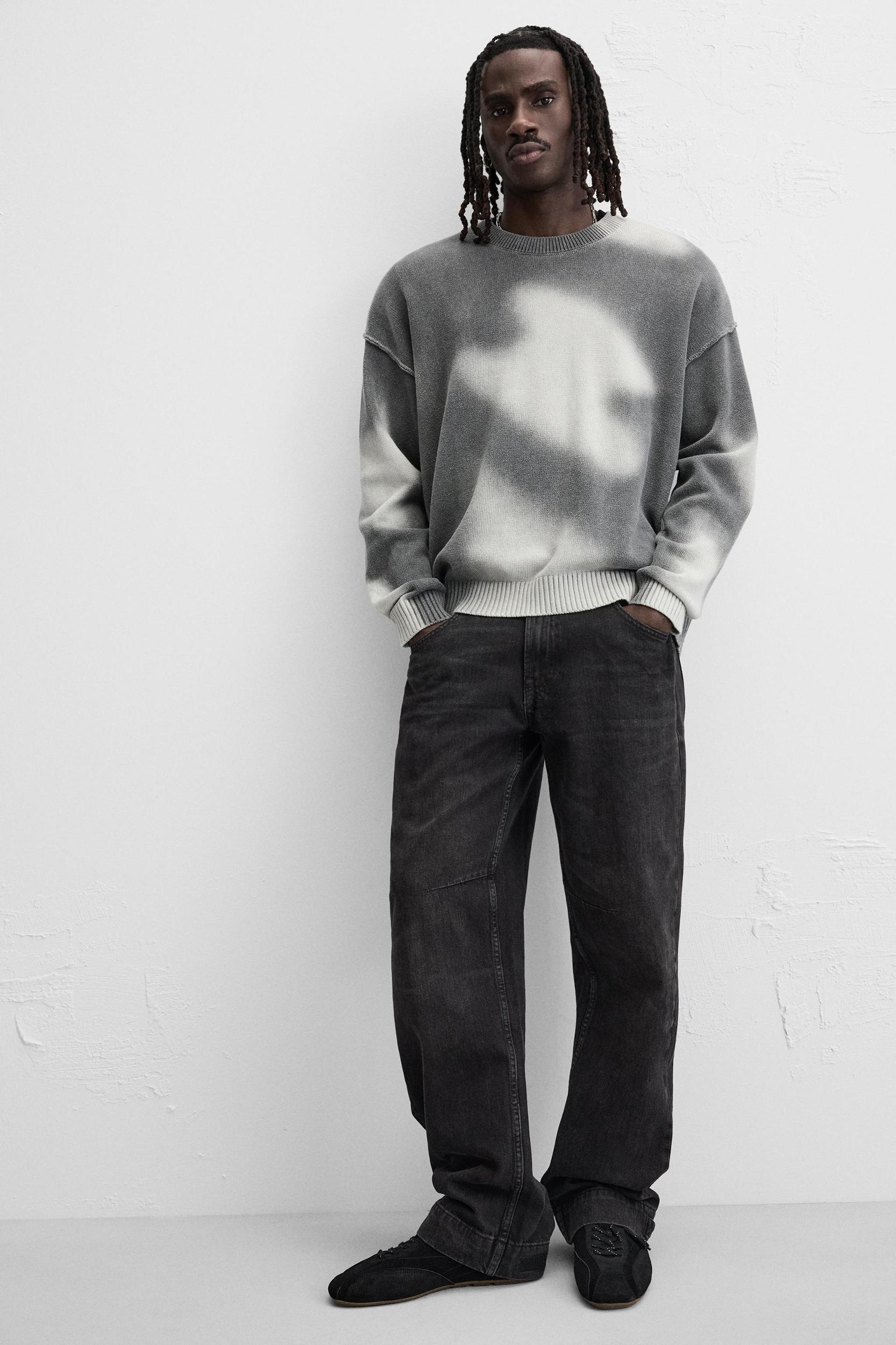FADE PRINT SWEATER Product Image