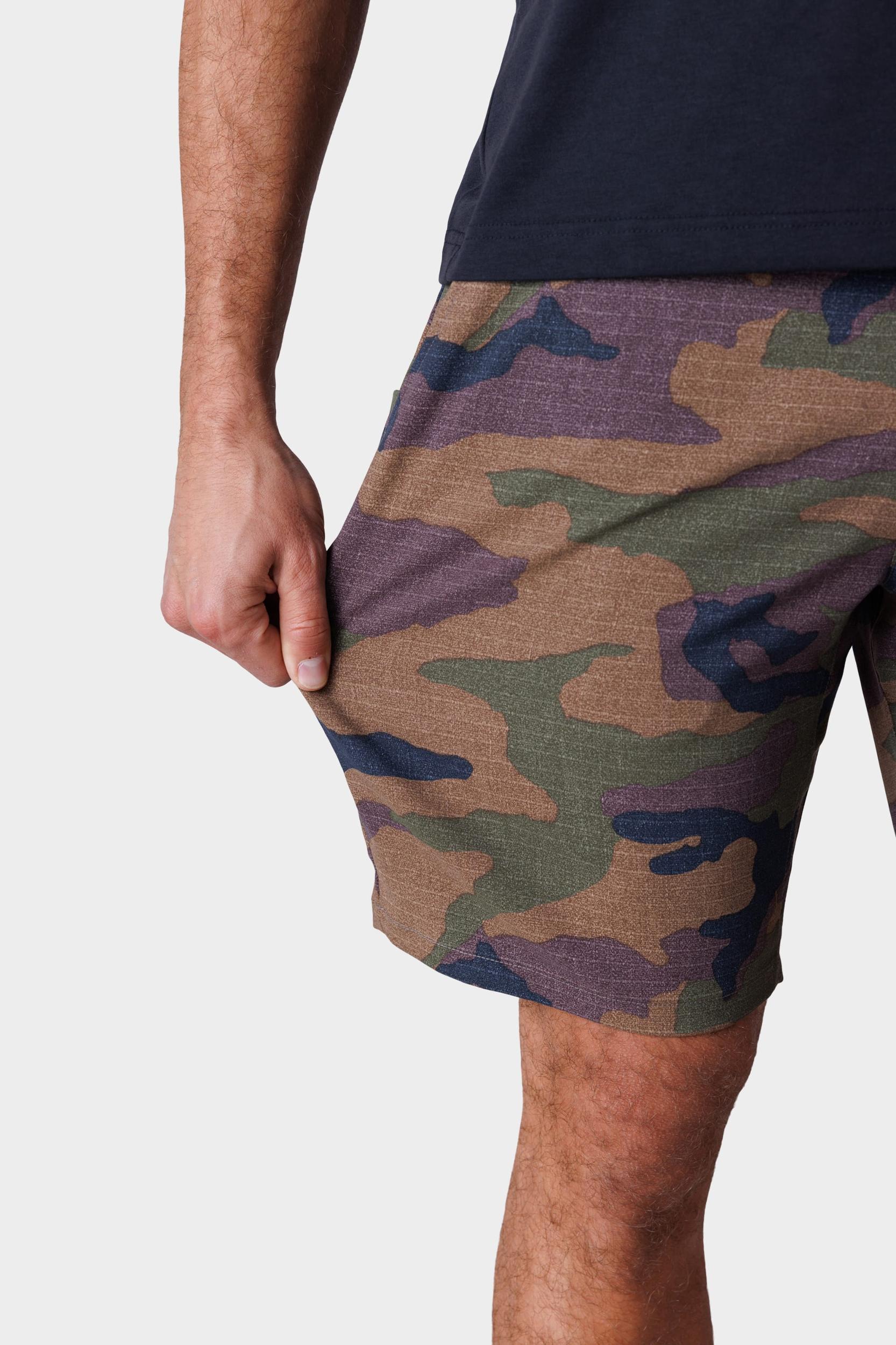 686 Men's Everywhere Hybrid Short Male Product Image