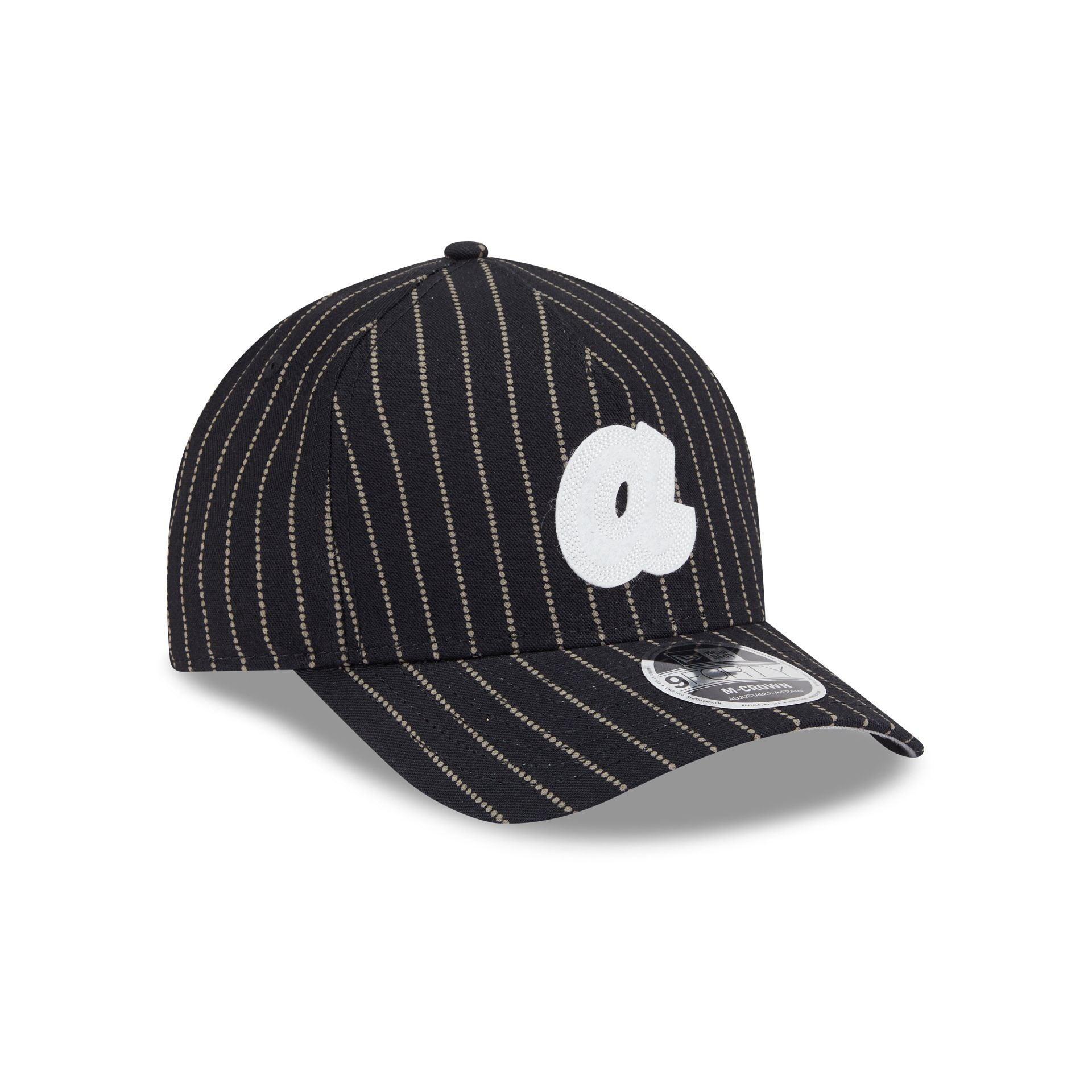 Atlanta Braves Dotted Pinstripe 9FORTY M-Crown A-Frame Adjustable Hat Male Product Image