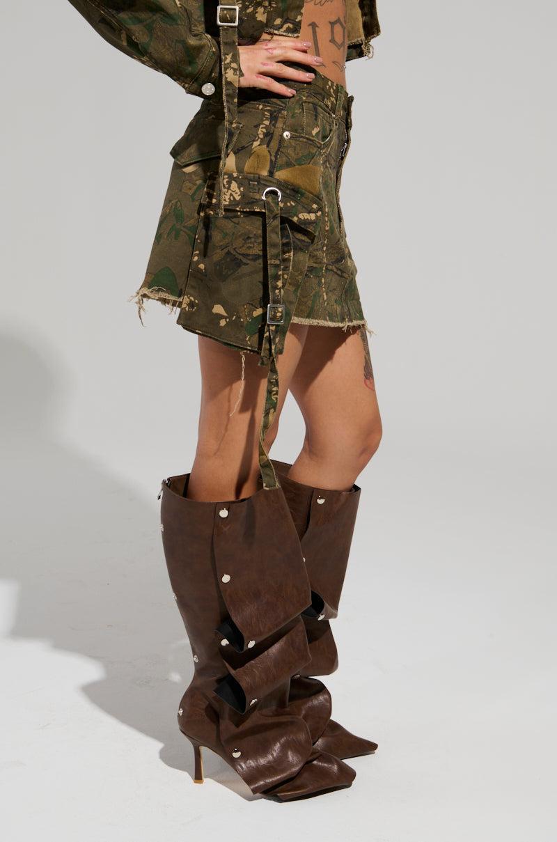 RUNNING FREE MINI SKIRT Product Image
