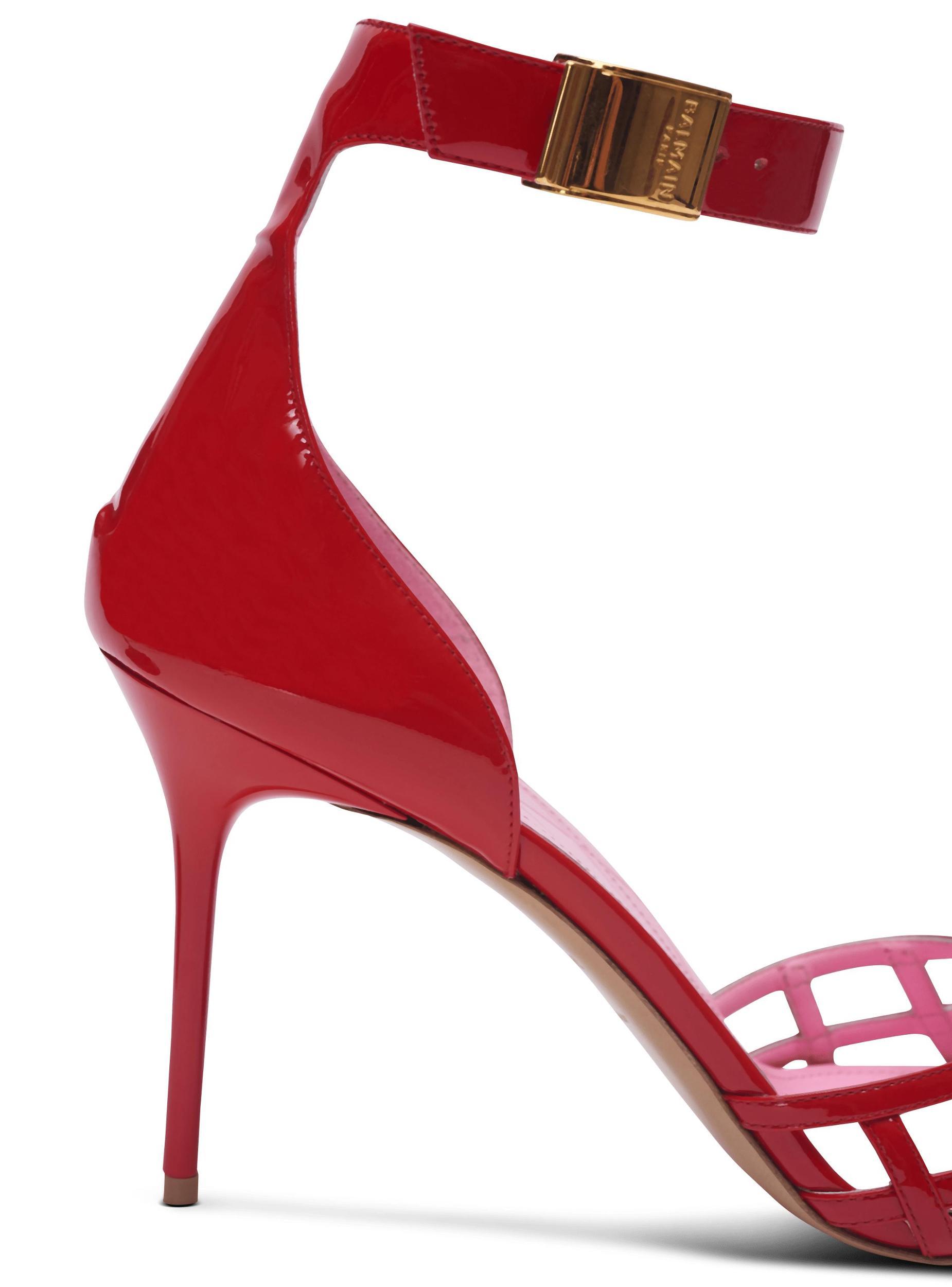 Patent leather Uma sandals with openwork Diamond Product Image