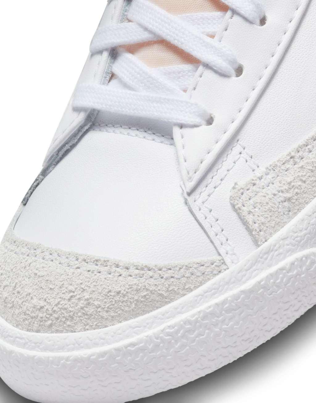 Nike Women's Blazer Mid '77 Shoes Product Image