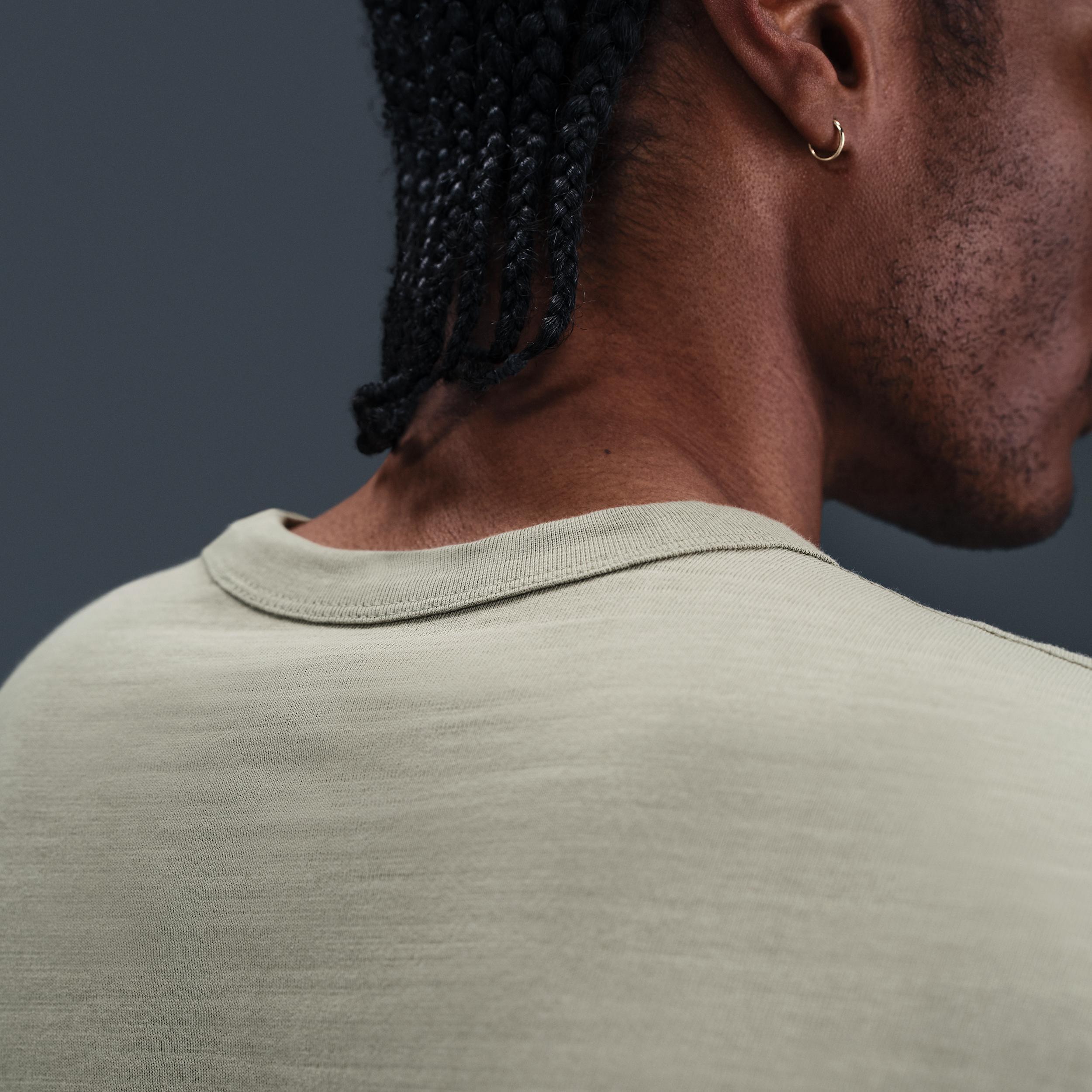 Nike Sportswear Premium Essentials Men's T-shirt Product Image