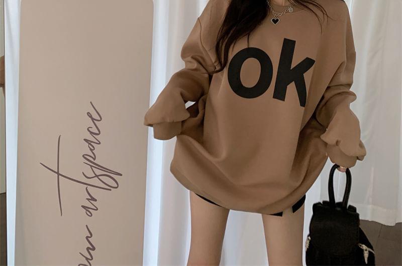 Crew Neck Lettering Print Drop Shoulder Oversized Pullover Product Image