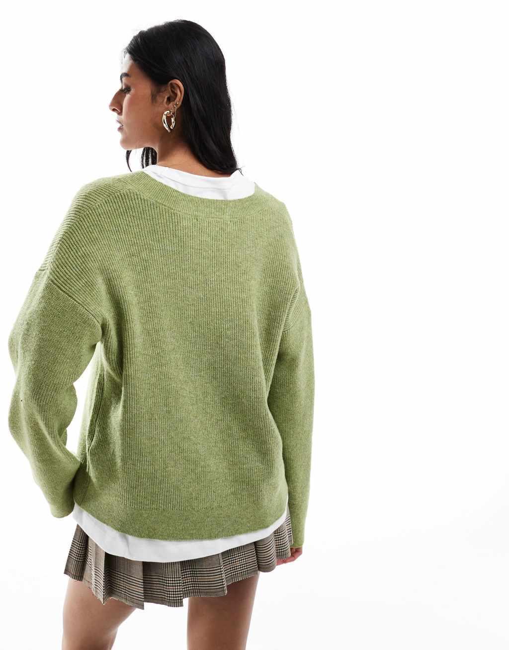 Stradivarius soft touch v neck knit sweater in green Product Image