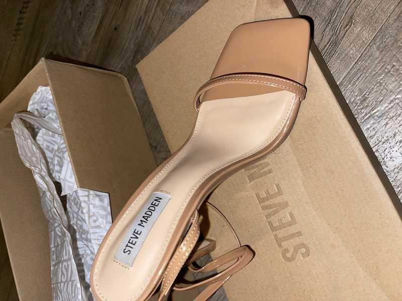 UPLIFT CAMEL PATENT - SM REBOOTED Female Product Image