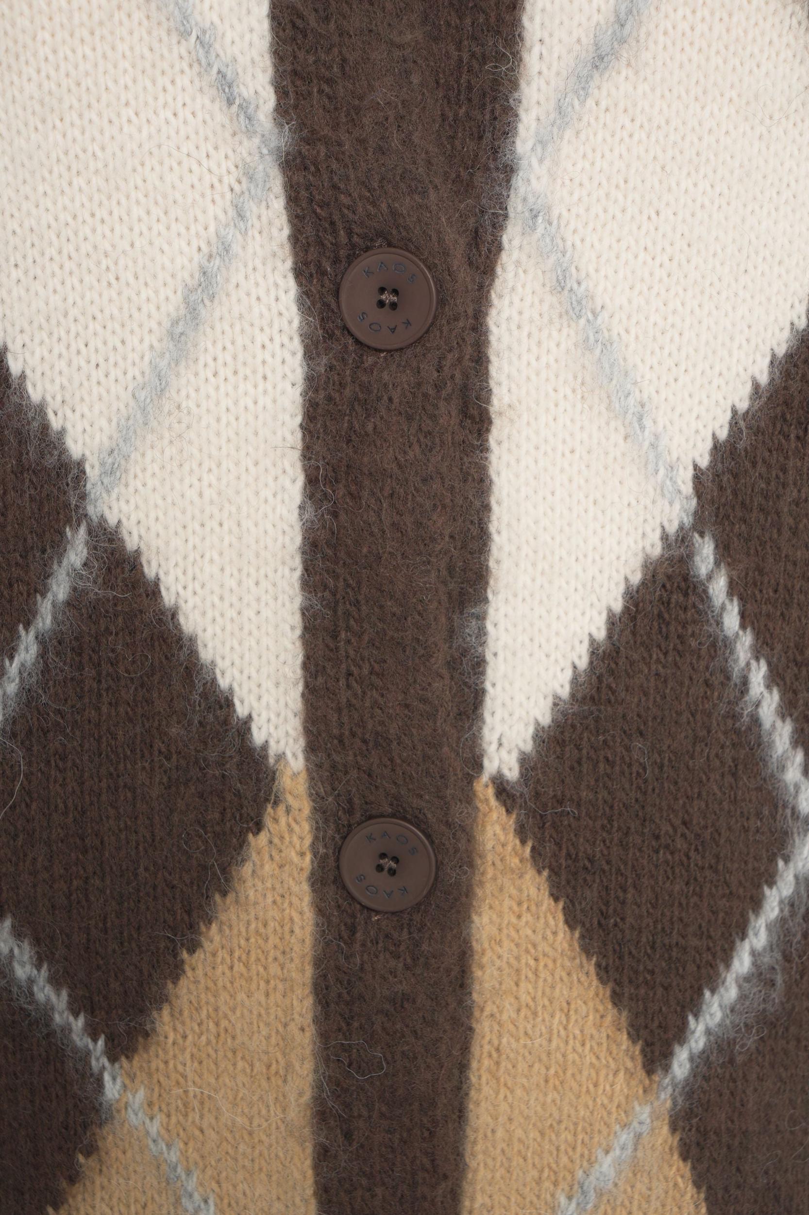Cardigan with brooch Product Image