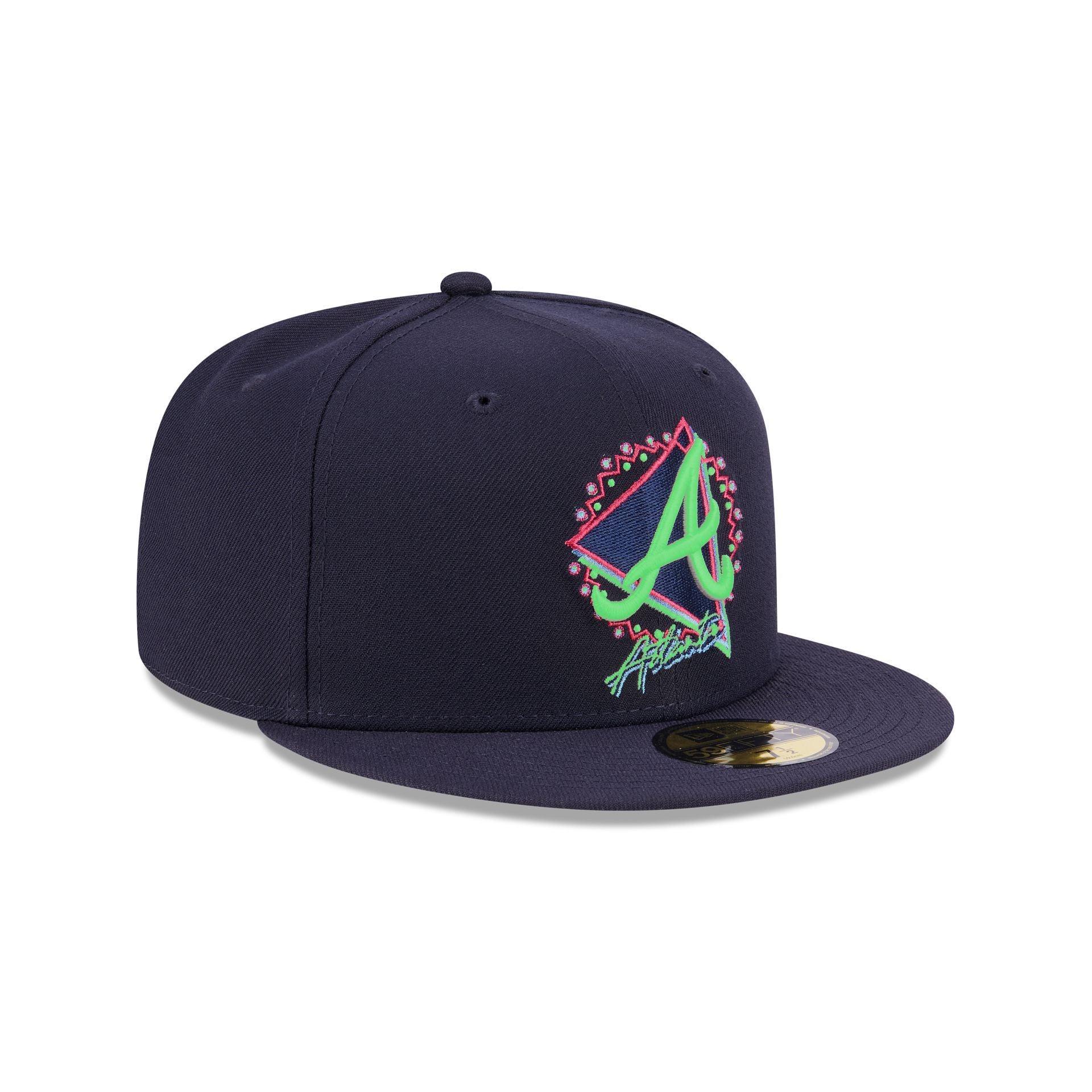 Atlanta Braves Glow-In-The-Dark 59FIFTY Fitted Hat Male Product Image